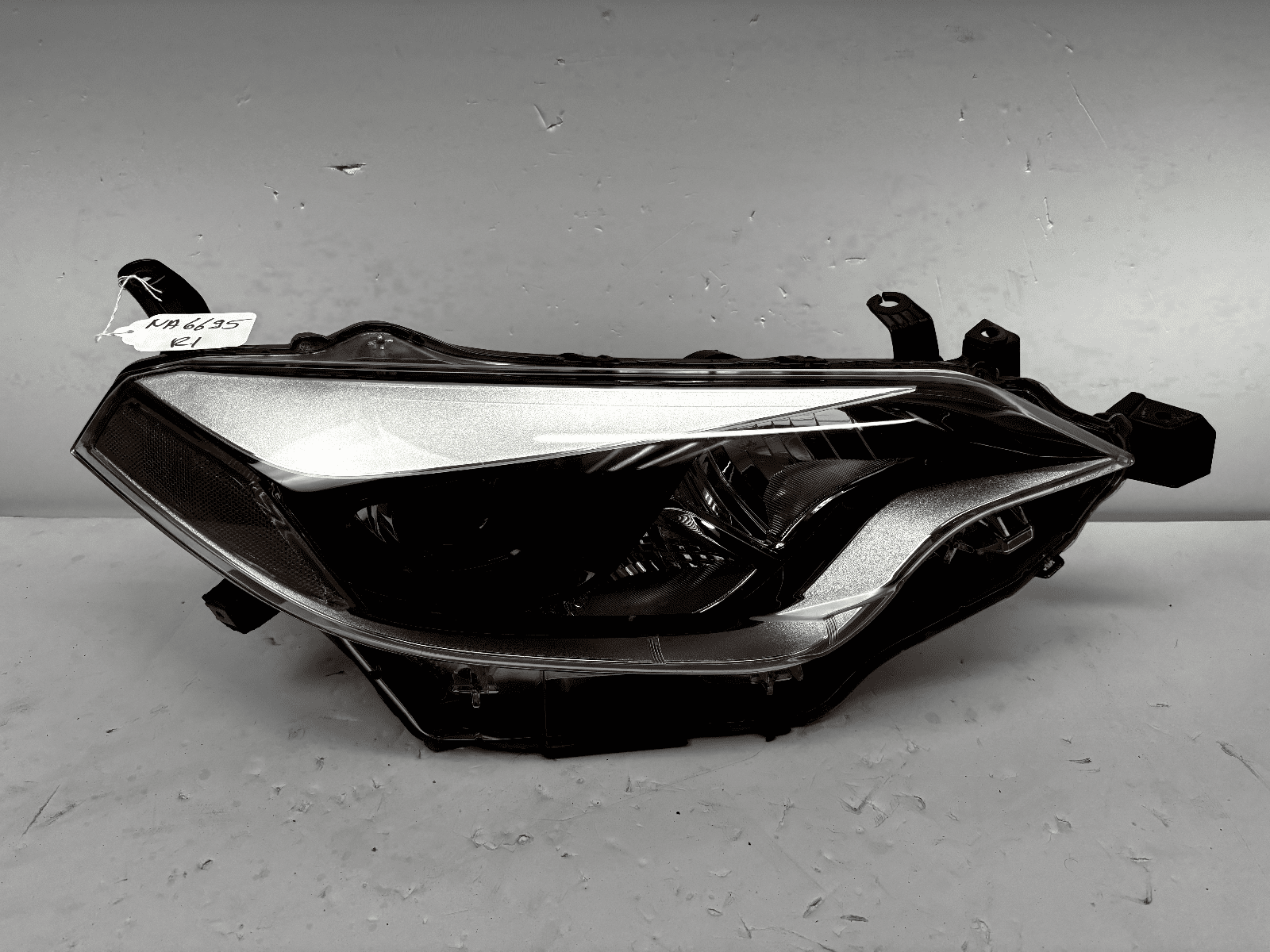 2014-2016 Toyota Corolla LED Front Right OEM Headlight