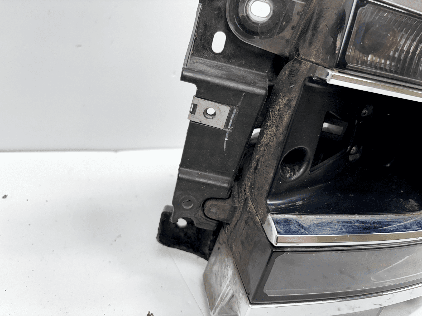 2013-2019 Ford Flex Halogen Front Left Headlight OEM Genuine - Image 14