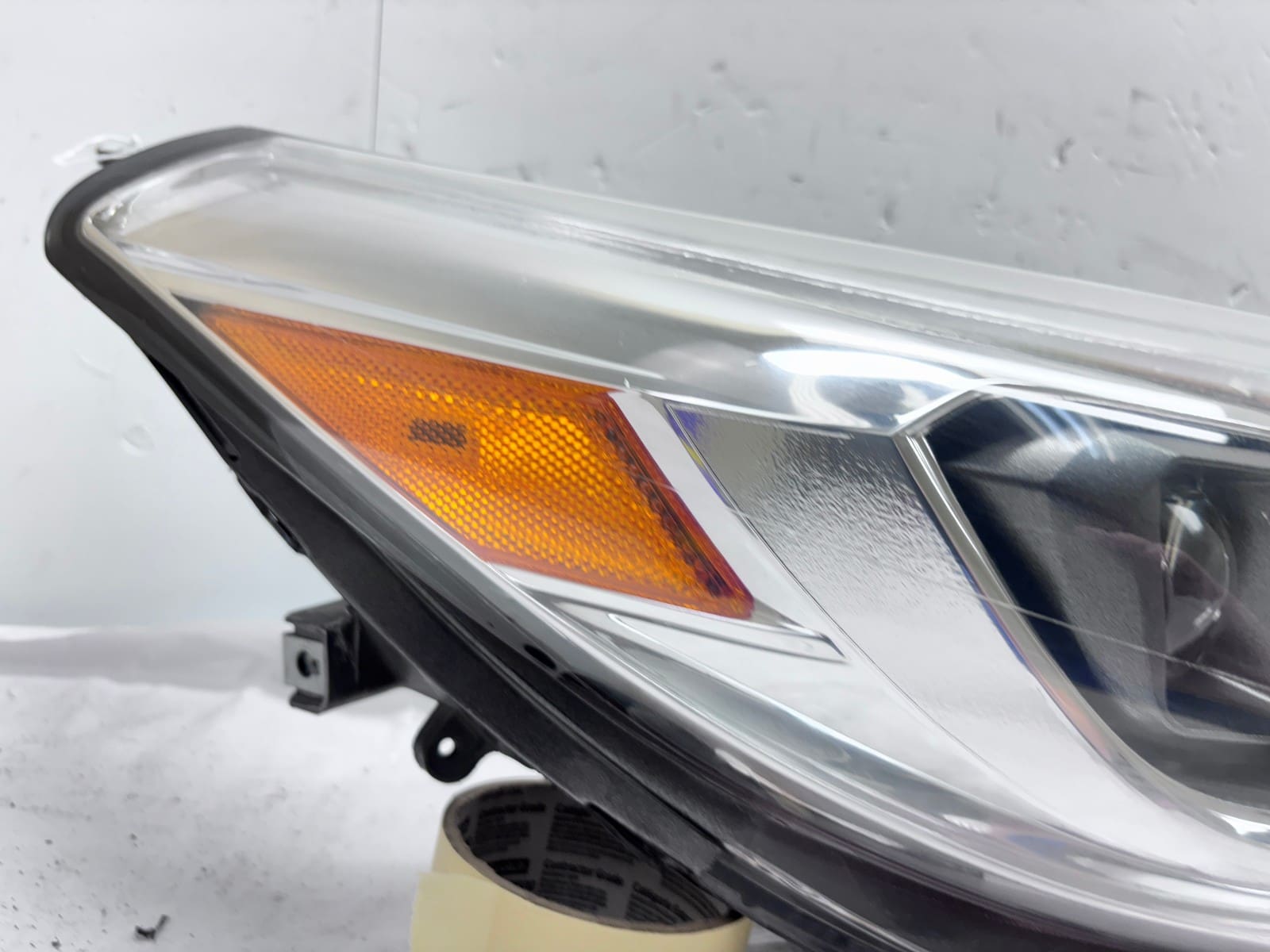 2013-2017 Toyota Avalon Halogen Front Right Headlight OEM Genuine - Image 9