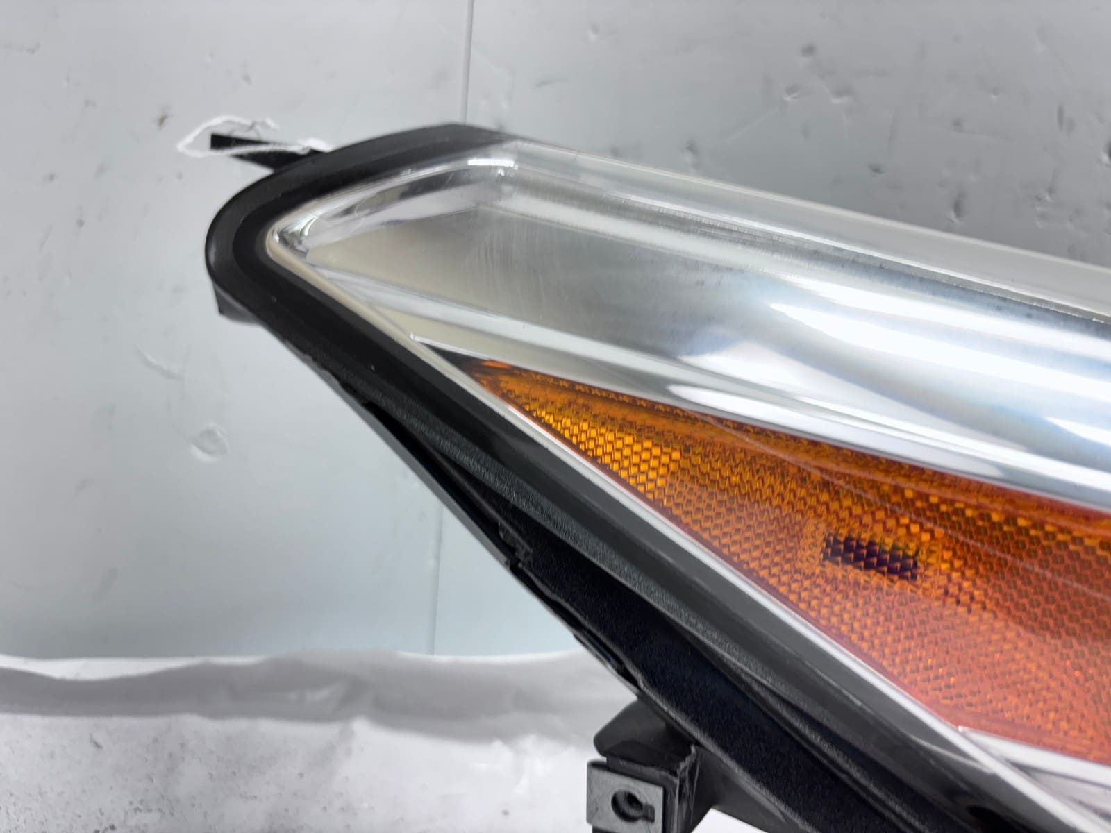 2013-2017 Toyota Avalon Halogen Front Right Headlight OEM Genuine - Image 11