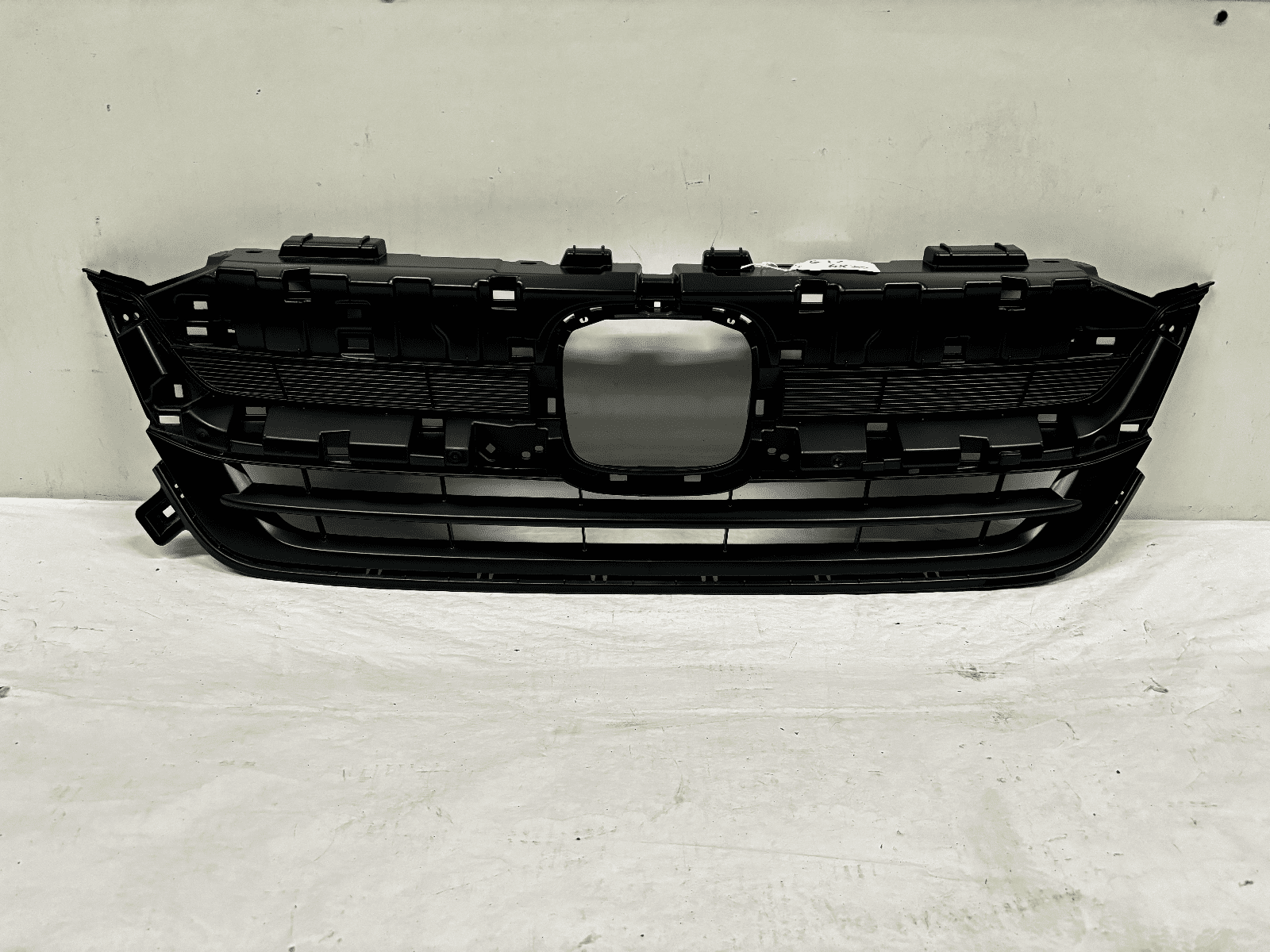 NICE 2019-2022 Honda HR-V Front OEM Grille 71121tg7a50