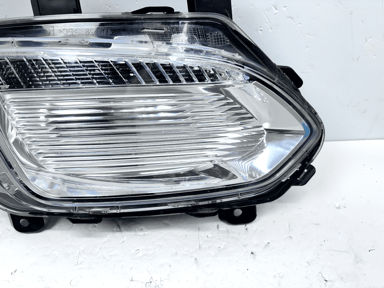 NICE All TABS 2016-18 Chevy Equinox LED Front Right OEM Fog Light 9403708 - Image 2