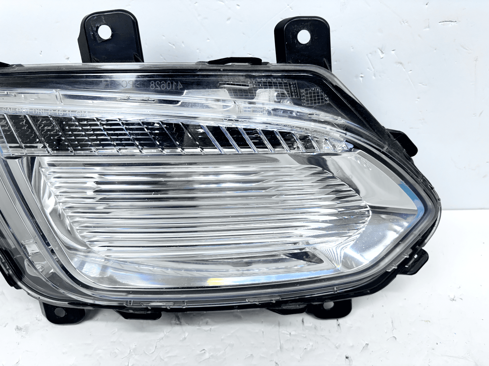 NICE All TABS 2016-18 Chevy Equinox LED Front Right OEM Fog Light 9403708 - Image 3