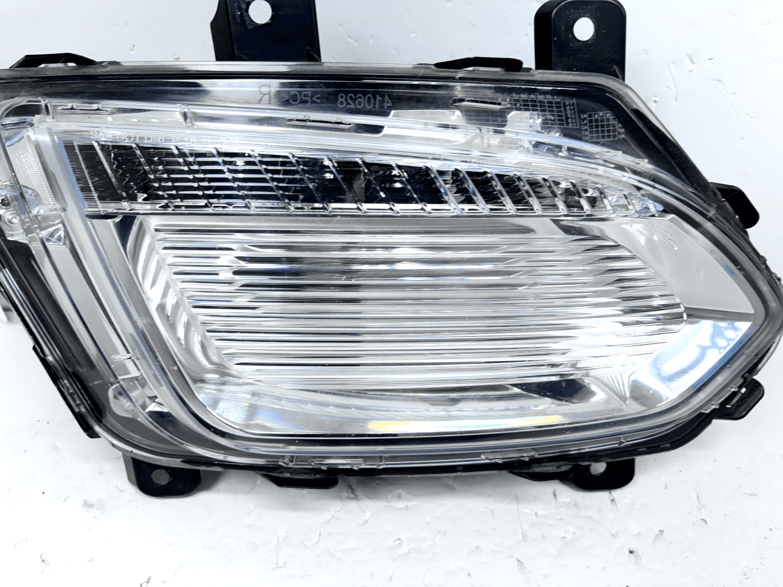 NICE All TABS 2016-18 Chevy Equinox LED Front Right OEM Fog Light 9403708 - Image 4