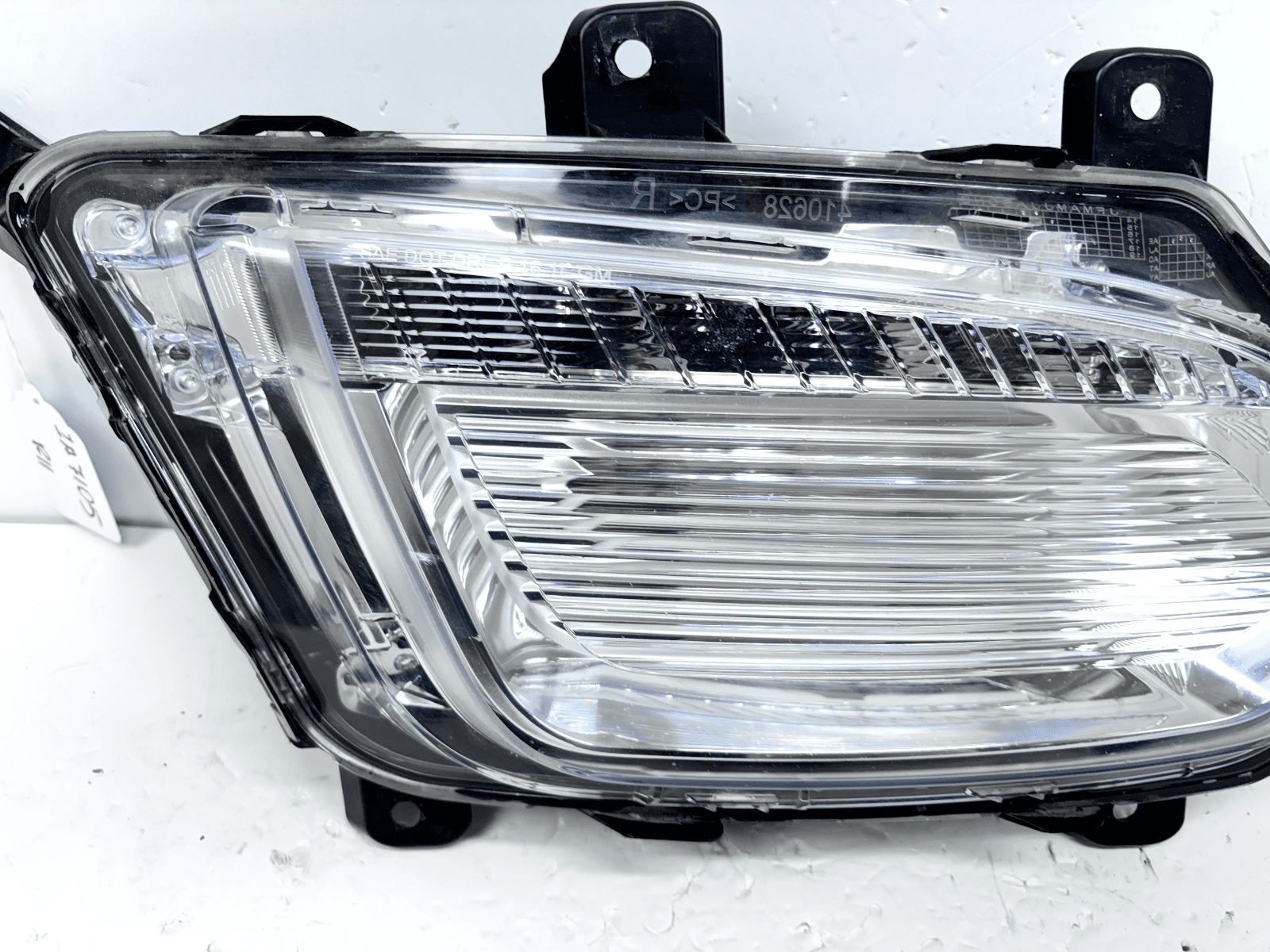 NICE All TABS 2016-18 Chevy Equinox LED Front Right OEM Fog Light 9403708 - Image 5