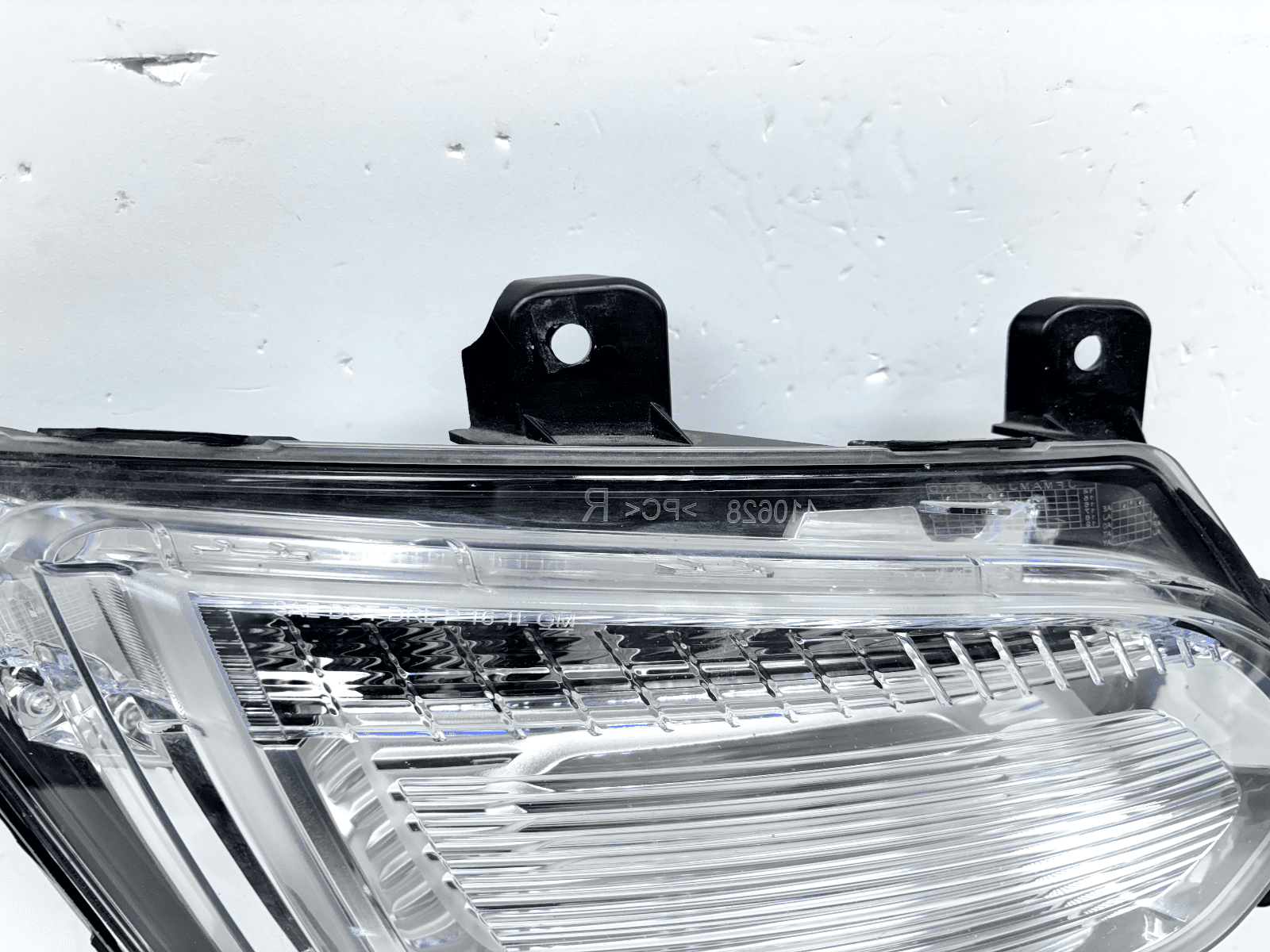 NICE All TABS 2016-18 Chevy Equinox LED Front Right OEM Fog Light 9403708 - Image 8