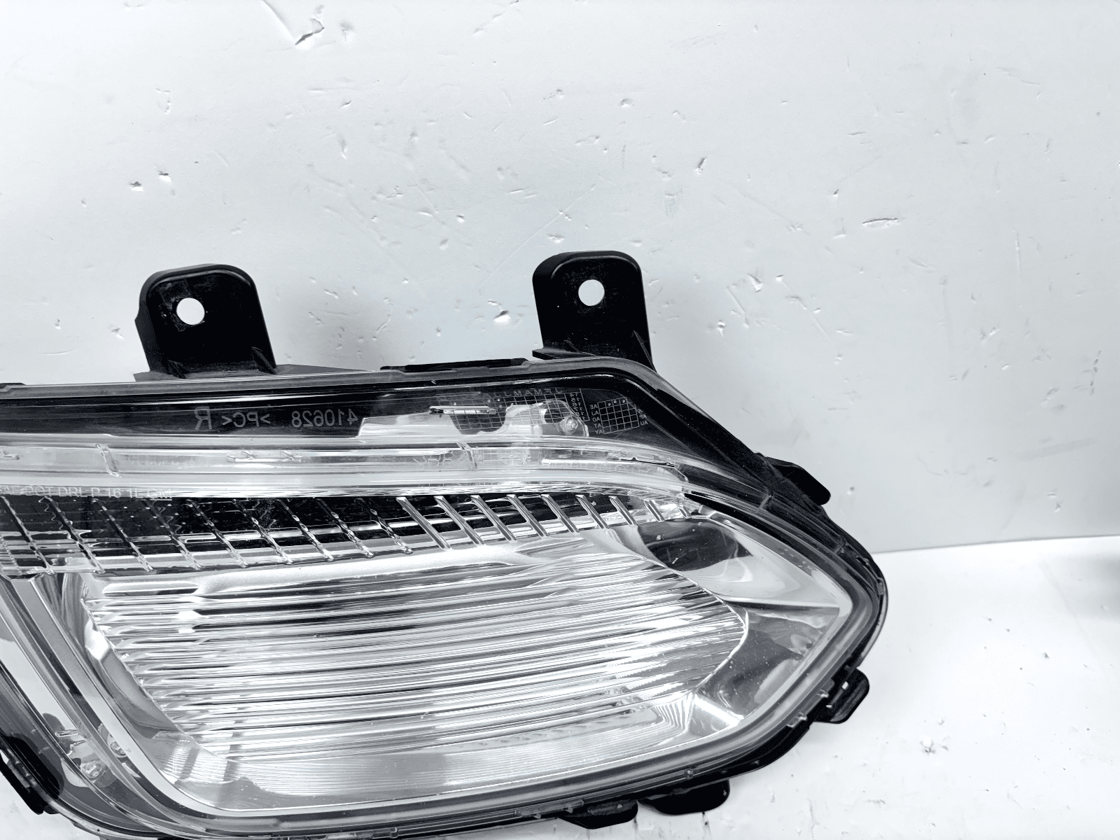 NICE All TABS 2016-18 Chevy Equinox LED Front Right OEM Fog Light 9403708 - Image 9