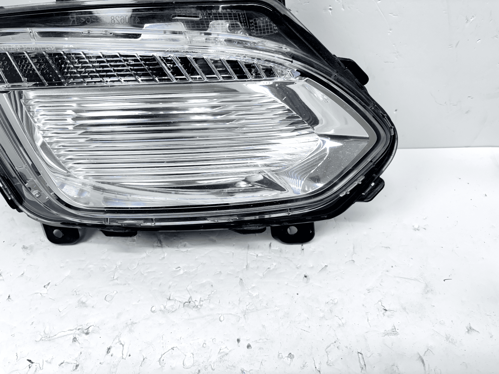 NICE All TABS 2016-18 Chevy Equinox LED Front Right OEM Fog Light 9403708 - Image 10