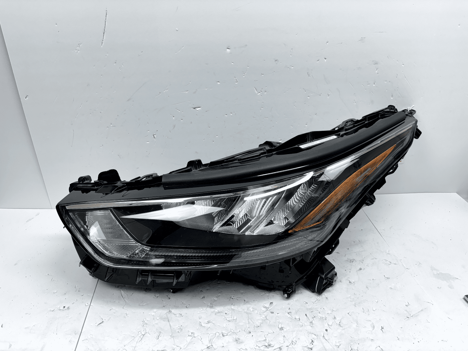 2020-2023 Toyota Highlander LED Front Left OEM Headlight 10100-8a06m
