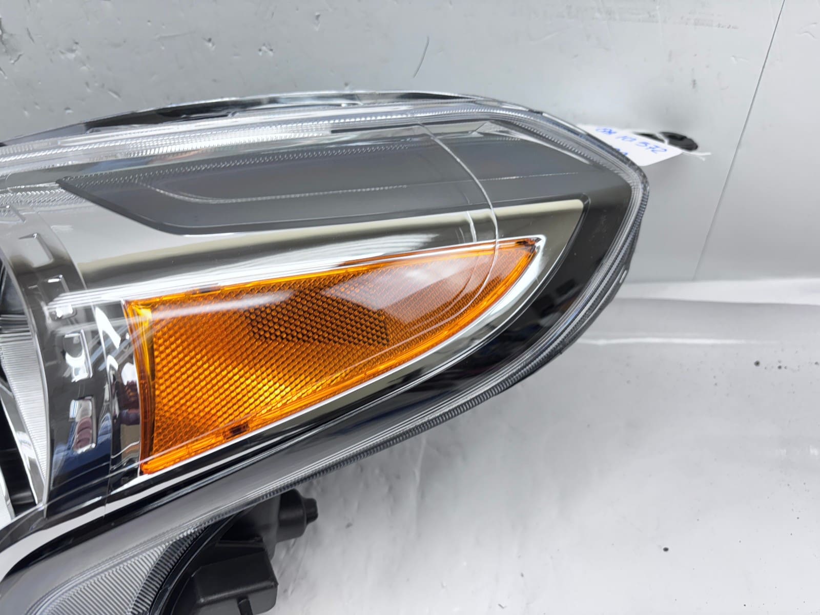 2015-19 Nissan Versa Halogen Front Left CAPA Headlight 26060609KM0A - Image 9