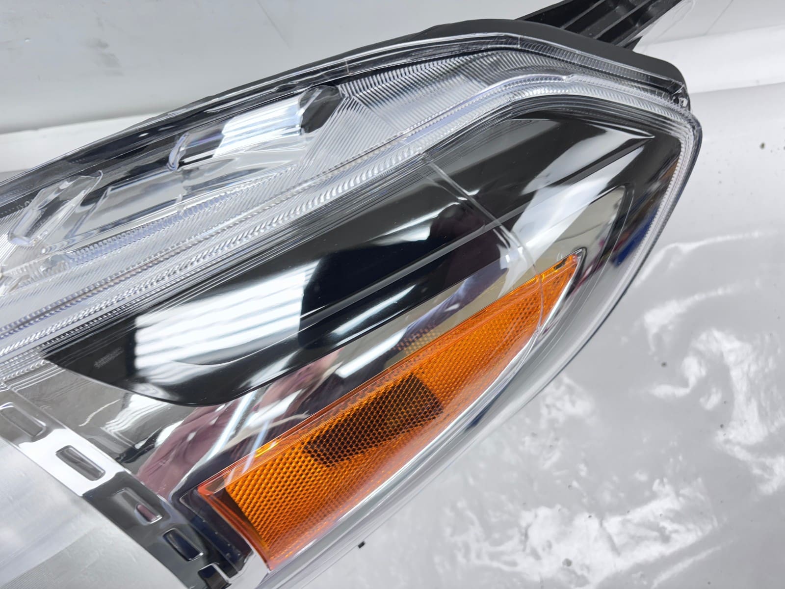 2015-19 Nissan Versa Halogen Front Left CAPA Headlight 26060609KM0A - Image 13