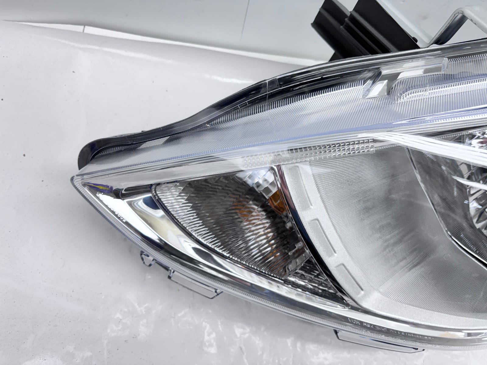 2015-19 Nissan Versa Halogen Front Left CAPA Headlight 26060609KM0A - Image 18