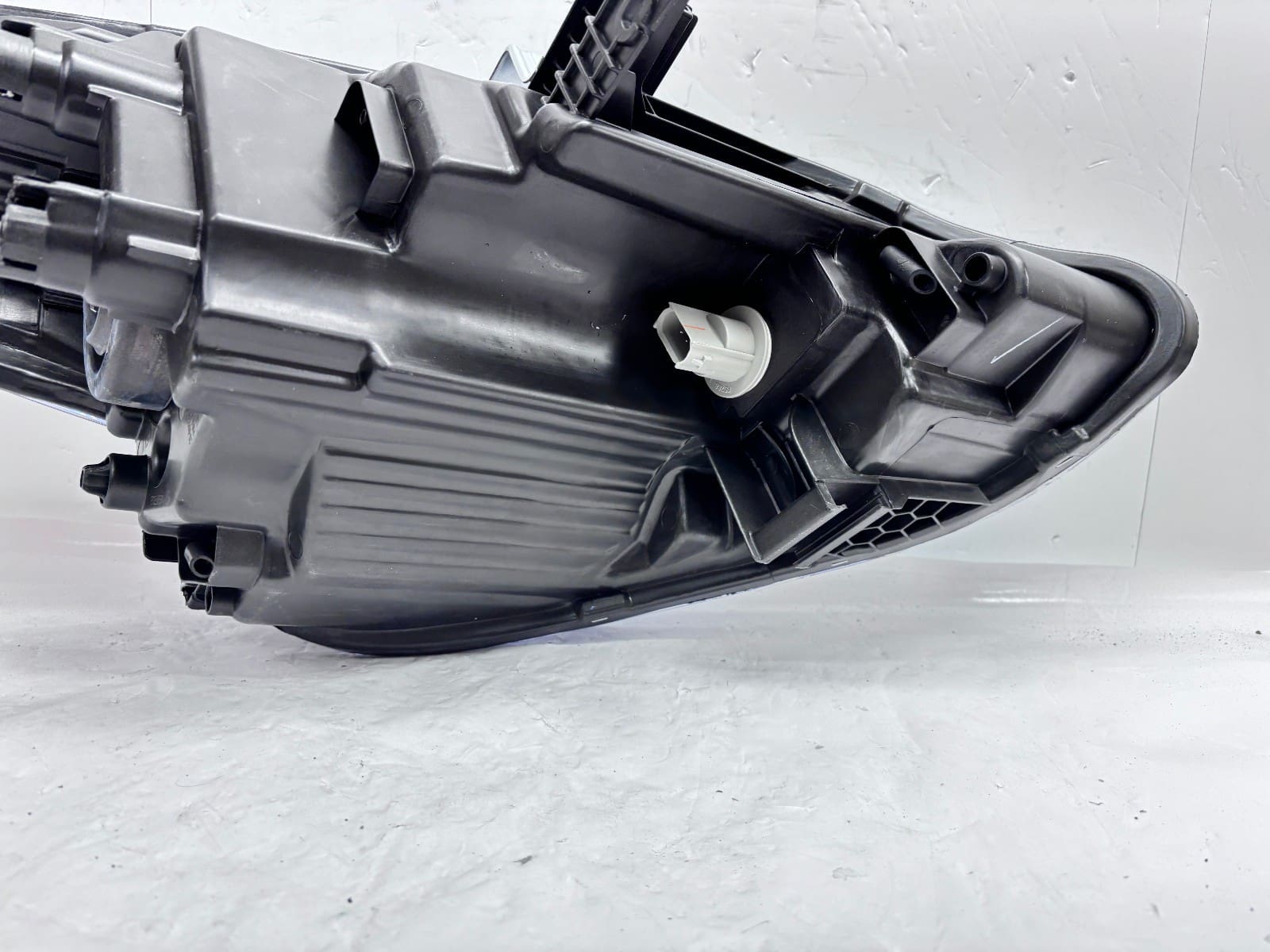 2015-19 Nissan Versa Halogen Front Left CAPA Headlight 26060609KM0A - Image 20