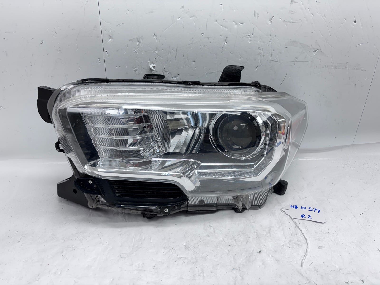 2016-22 Toyota Tacoma Halogen LED Front Left OEM Headlight