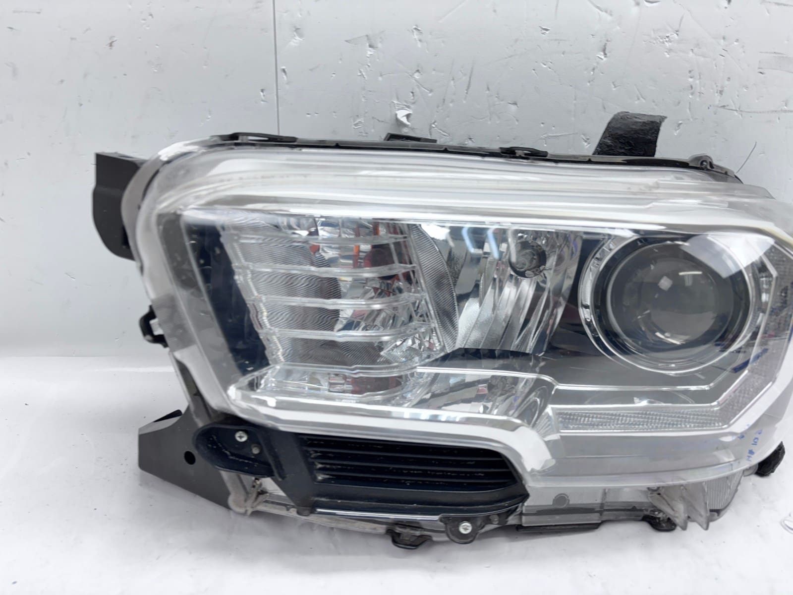 2016-22 Toyota Tacoma Halogen LED Front Left OEM Headlight - Image 3