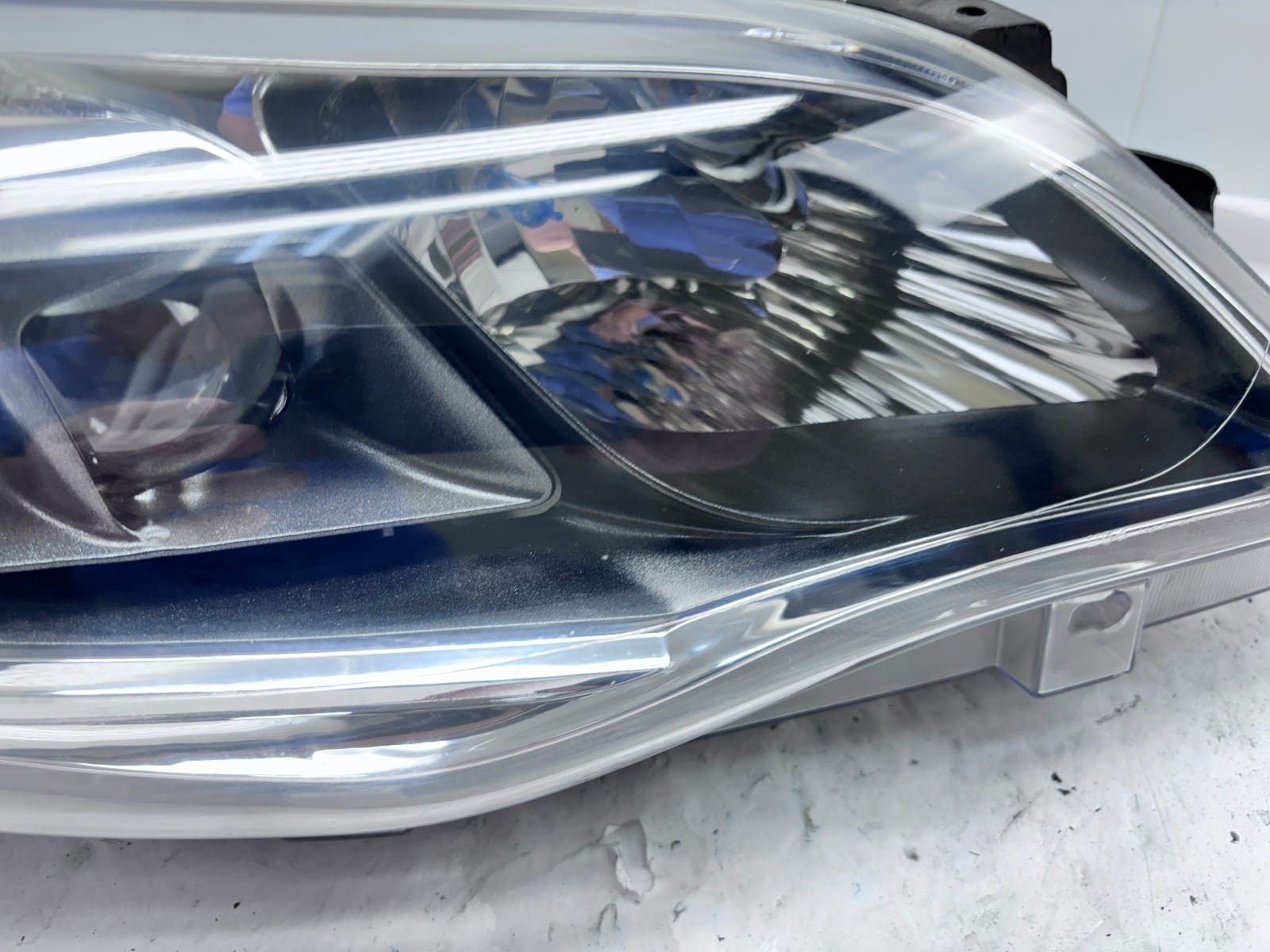 2013-2017 Toyota Avalon Halogen Front Right Headlight OEM Genuine - Image 19