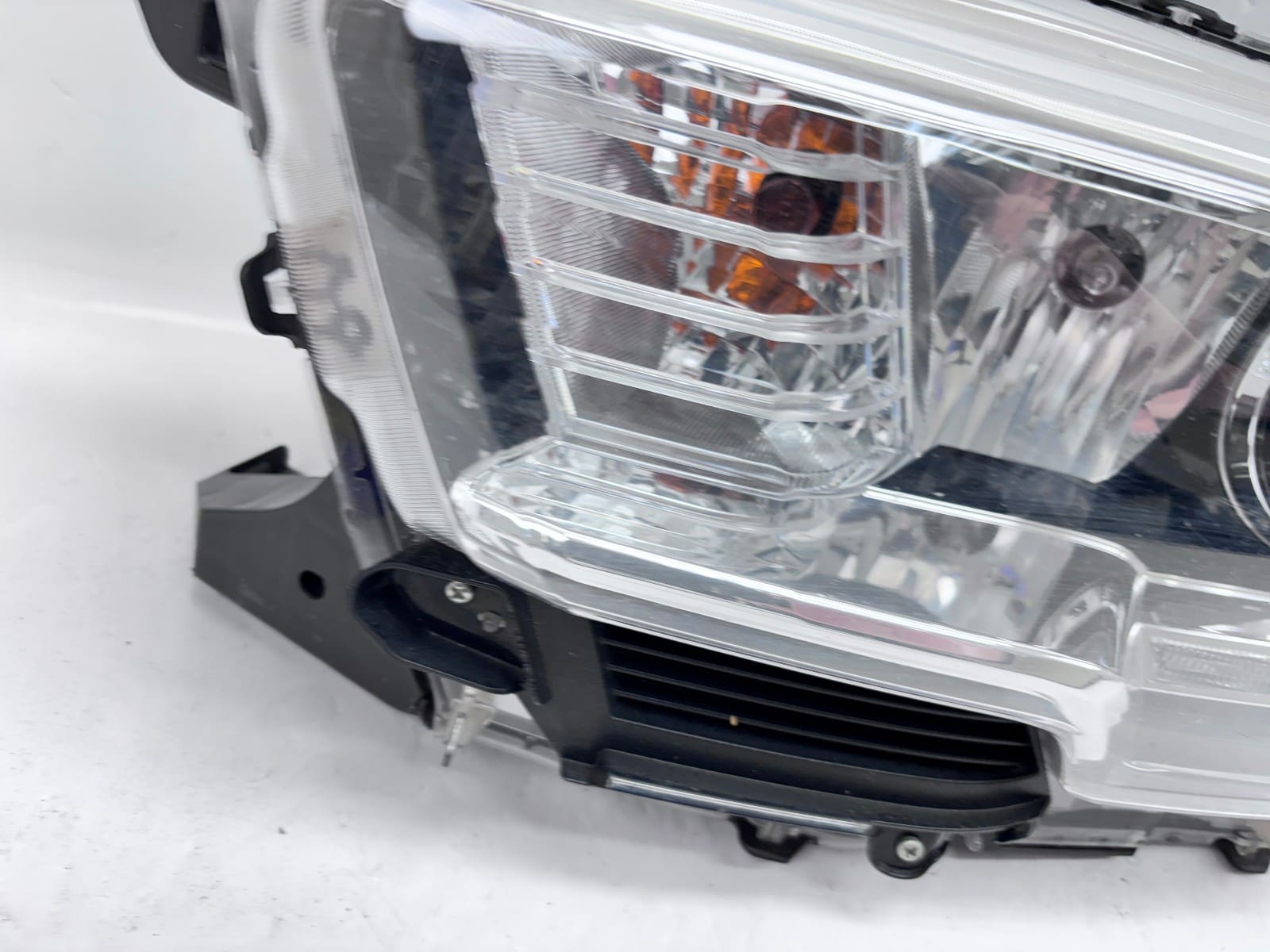 2016-22 Toyota Tacoma Halogen LED Front Left OEM Headlight 81150-04270 - Image 17