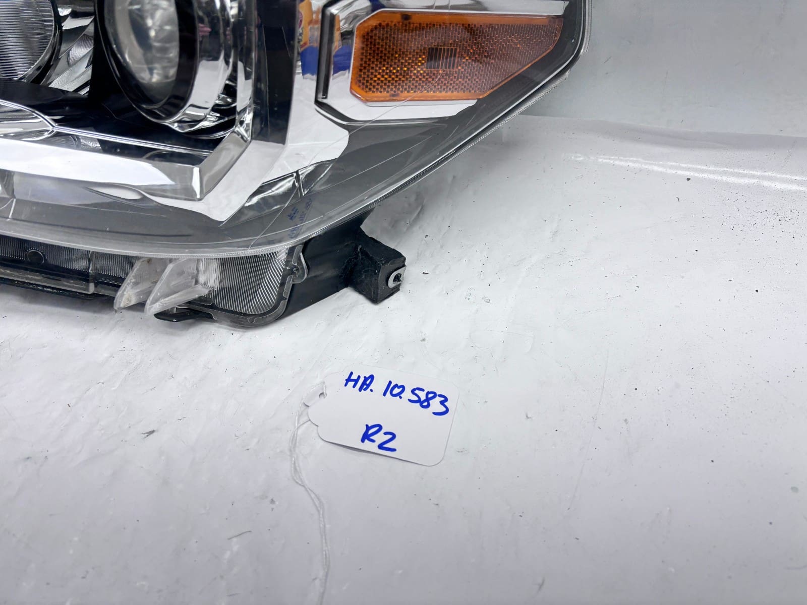 2016-22 Toyota Tacoma Halogen Front Left OEM Headlight 81150-04260 - Image 4