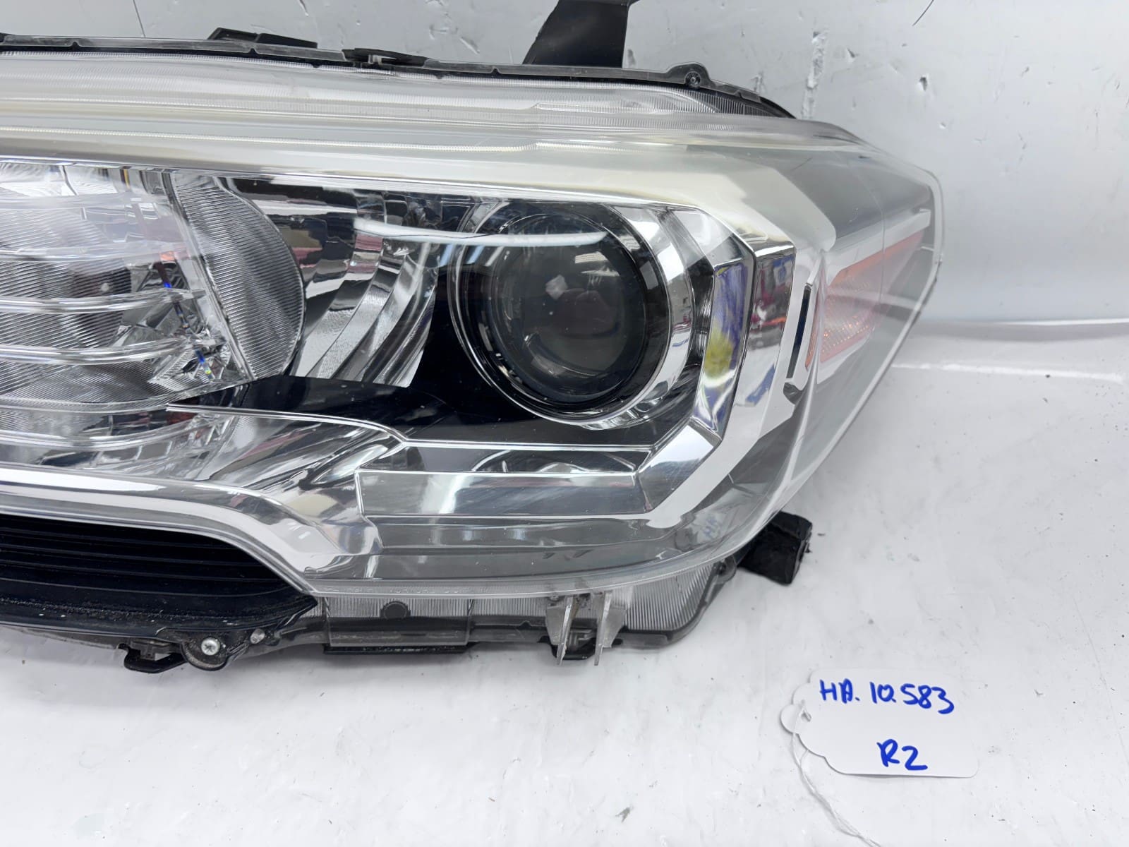 2016-22 Toyota Tacoma Halogen Front Left OEM Headlight 81150-04260 - Image 13