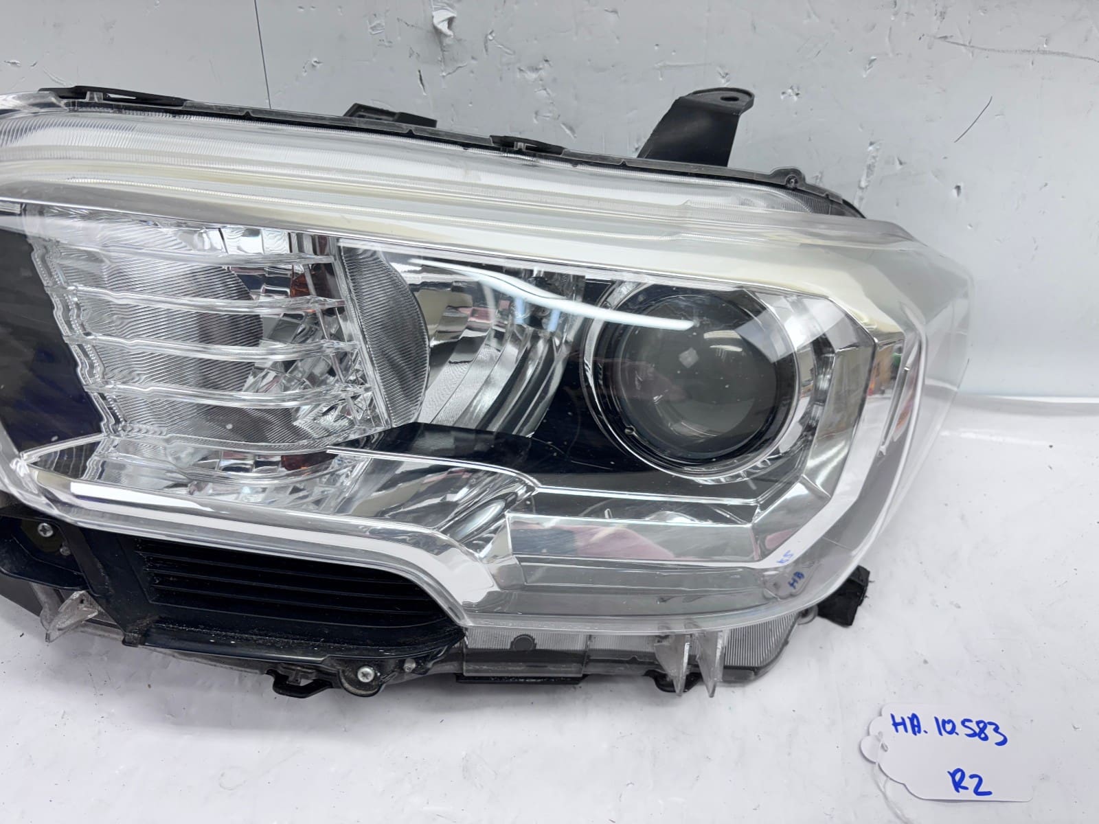2016-22 Toyota Tacoma Halogen Front Left OEM Headlight 81150-04260 - Image 14