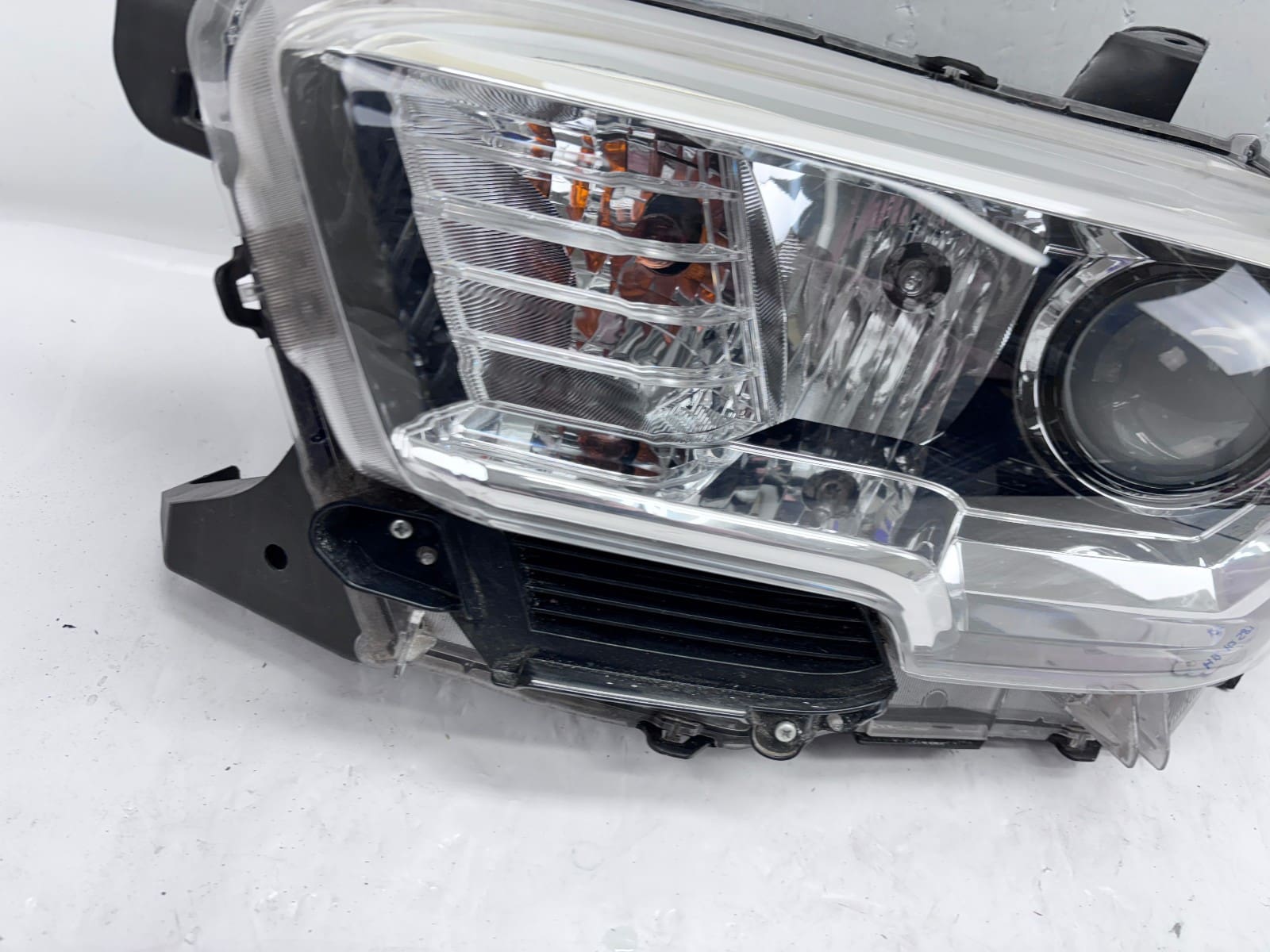 2016-22 Toyota Tacoma Halogen Front Left OEM Headlight 81150-04260 - Image 15