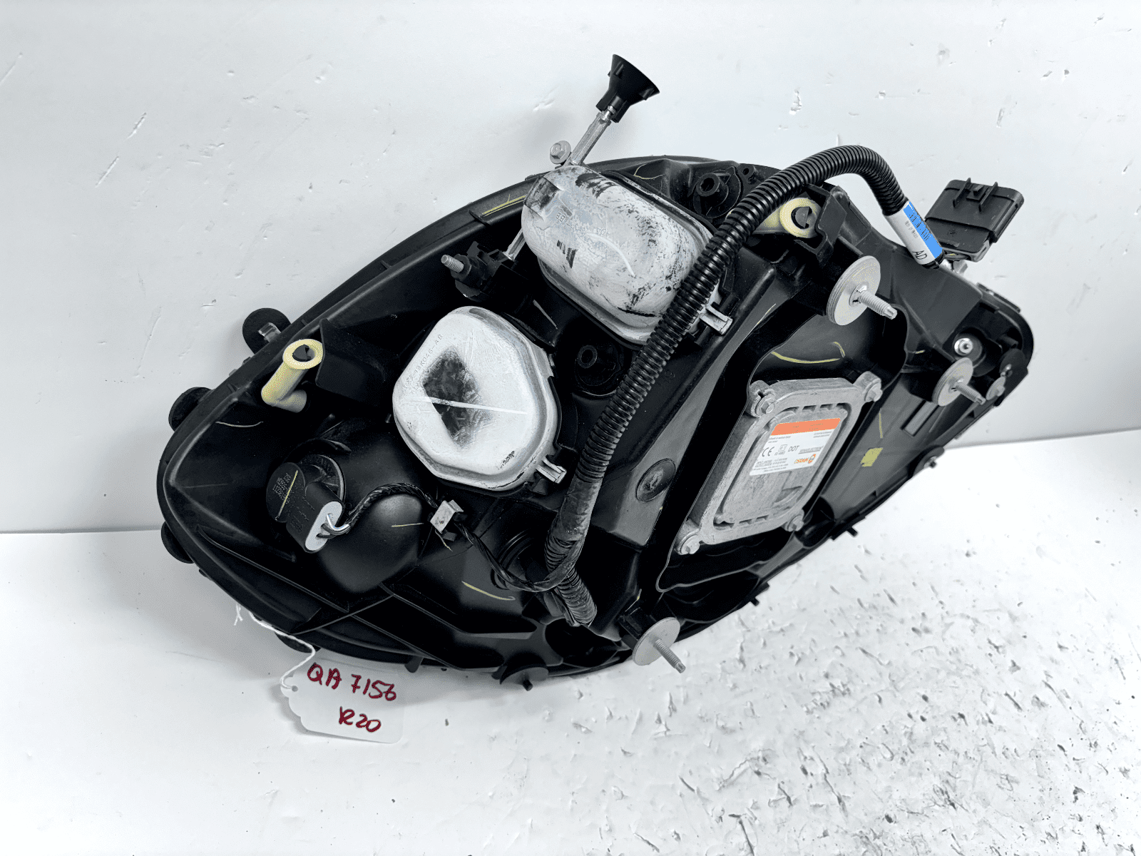 2009-2013 Chevy Corvette Grand Sport Xenon Left OEM Headlight DMG - Image 18