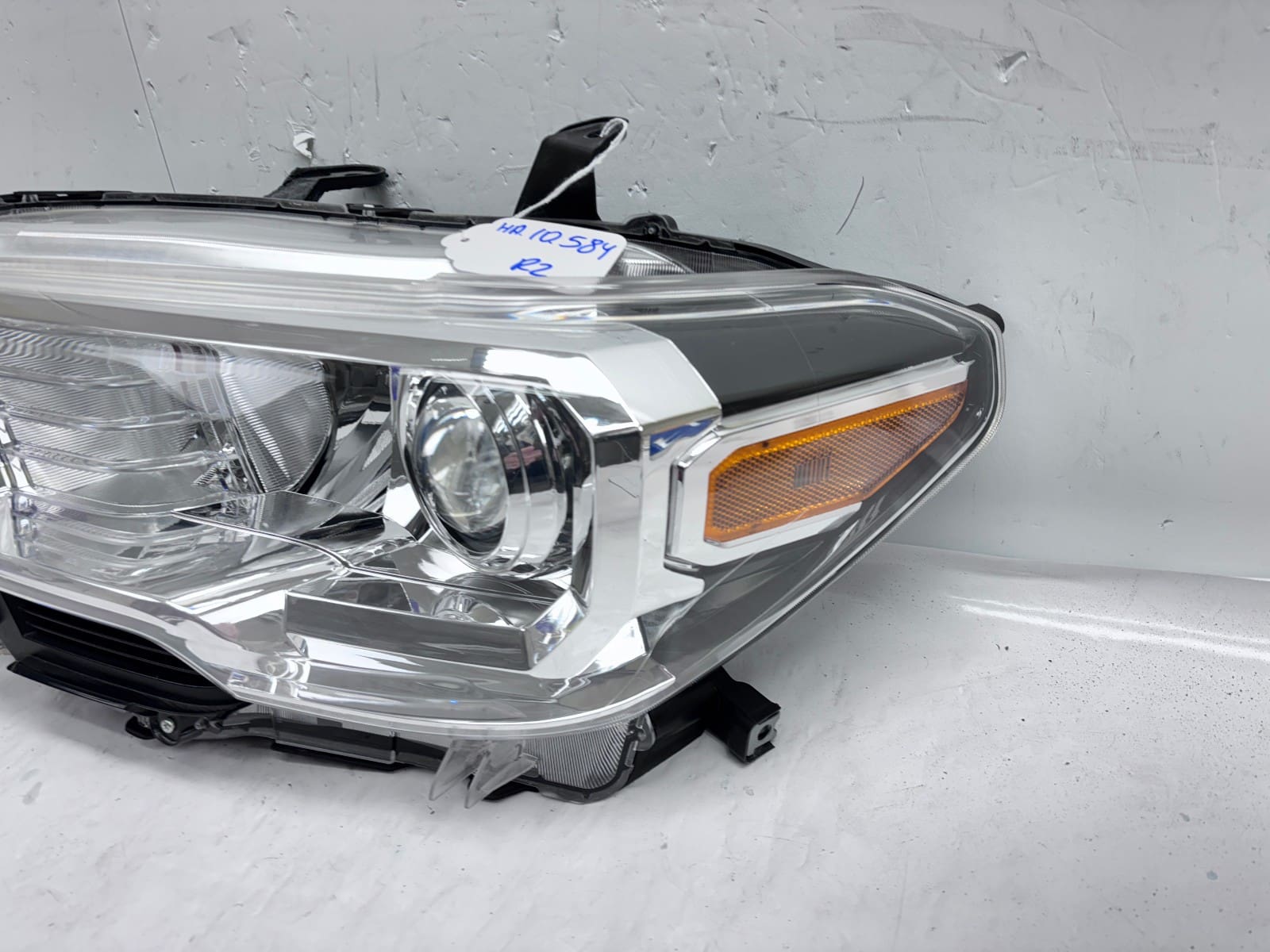 2016-22 Toyota Tacoma Halogen Front Left OEM Headlight 81150-04250 - Image 4