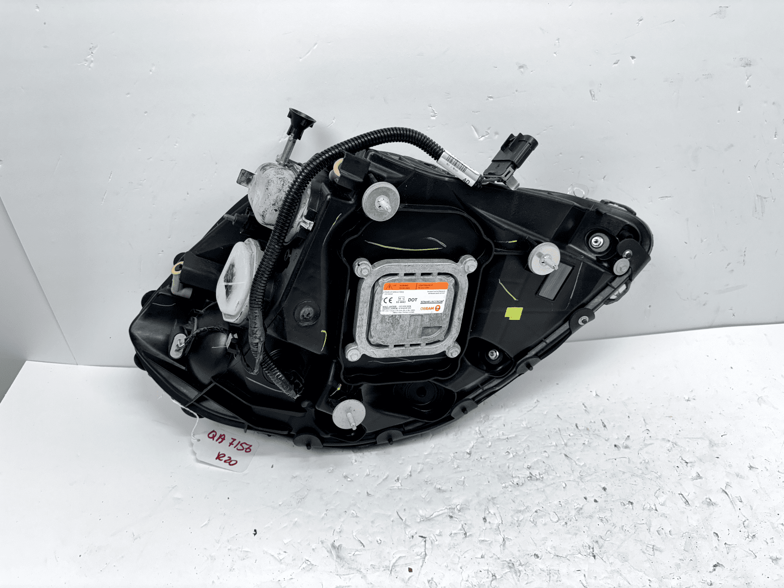 2009-2013 Chevy Corvette Grand Sport Xenon Left OEM Headlight DMG - Image 19