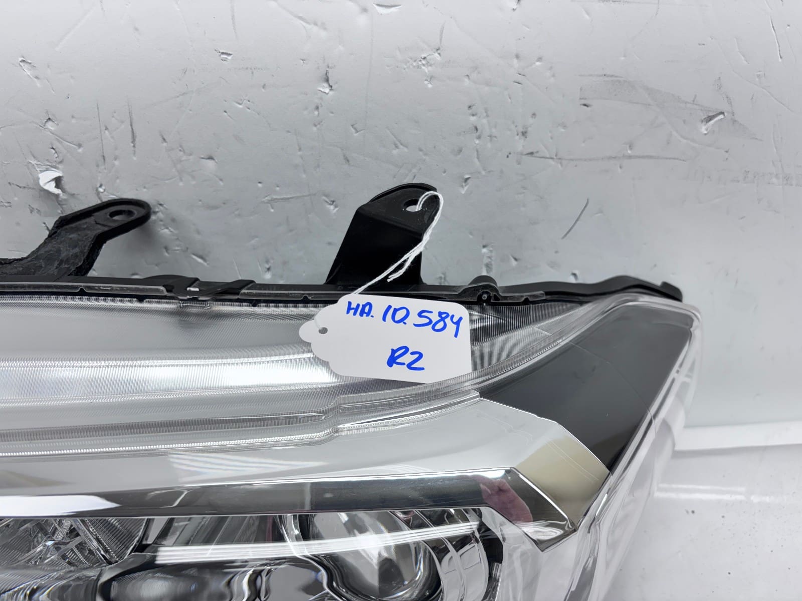 2016-22 Toyota Tacoma Halogen Front Left OEM Headlight 81150-04250 - Image 10