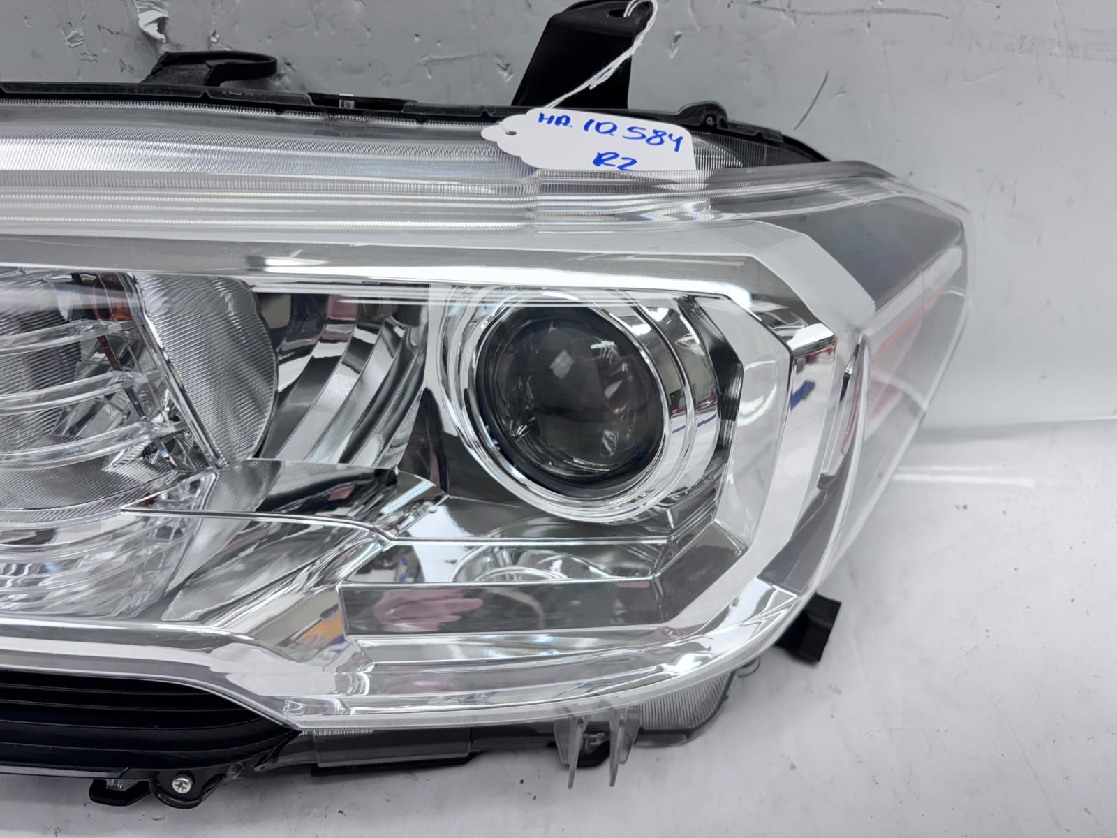 2016-22 Toyota Tacoma Halogen Front Left OEM Headlight 81150-04250 - Image 12