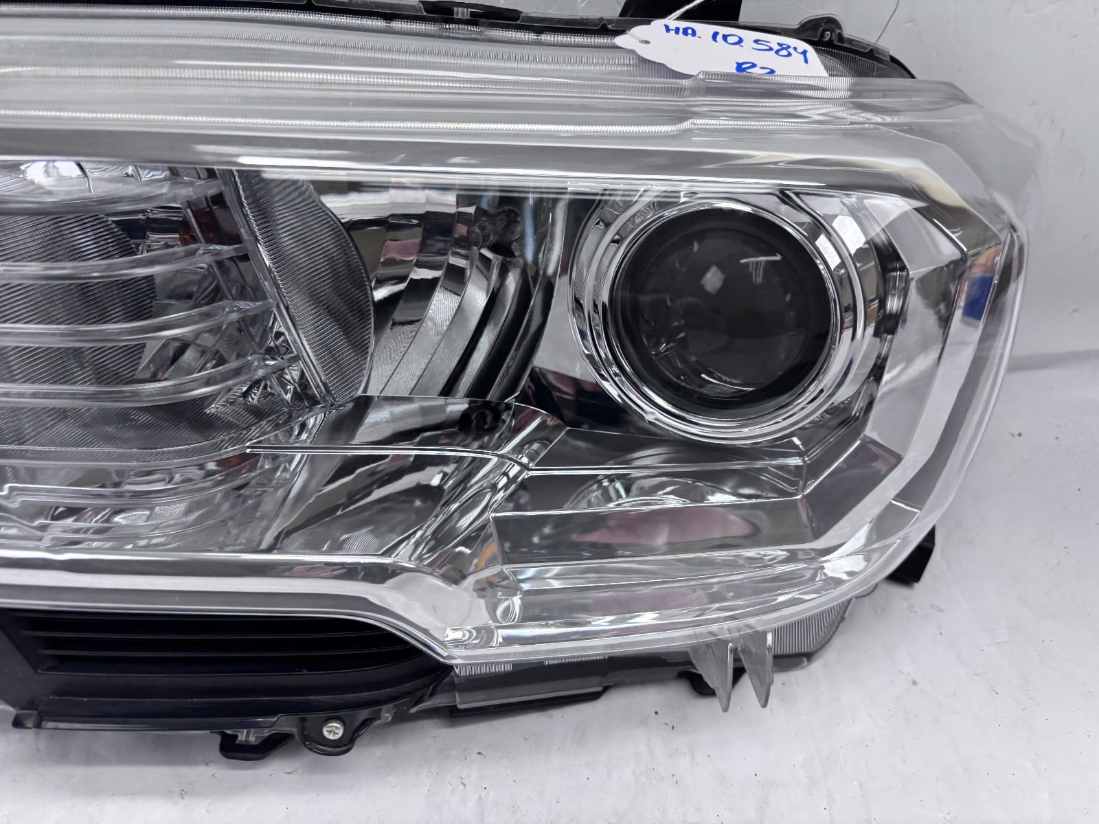 2016-22 Toyota Tacoma Halogen Front Left OEM Headlight 81150-04250 - Image 13