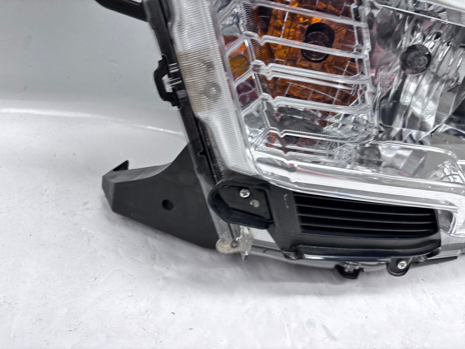 2016-22 Toyota Tacoma Halogen Front Left OEM Headlight 81150-04250 - Image 15