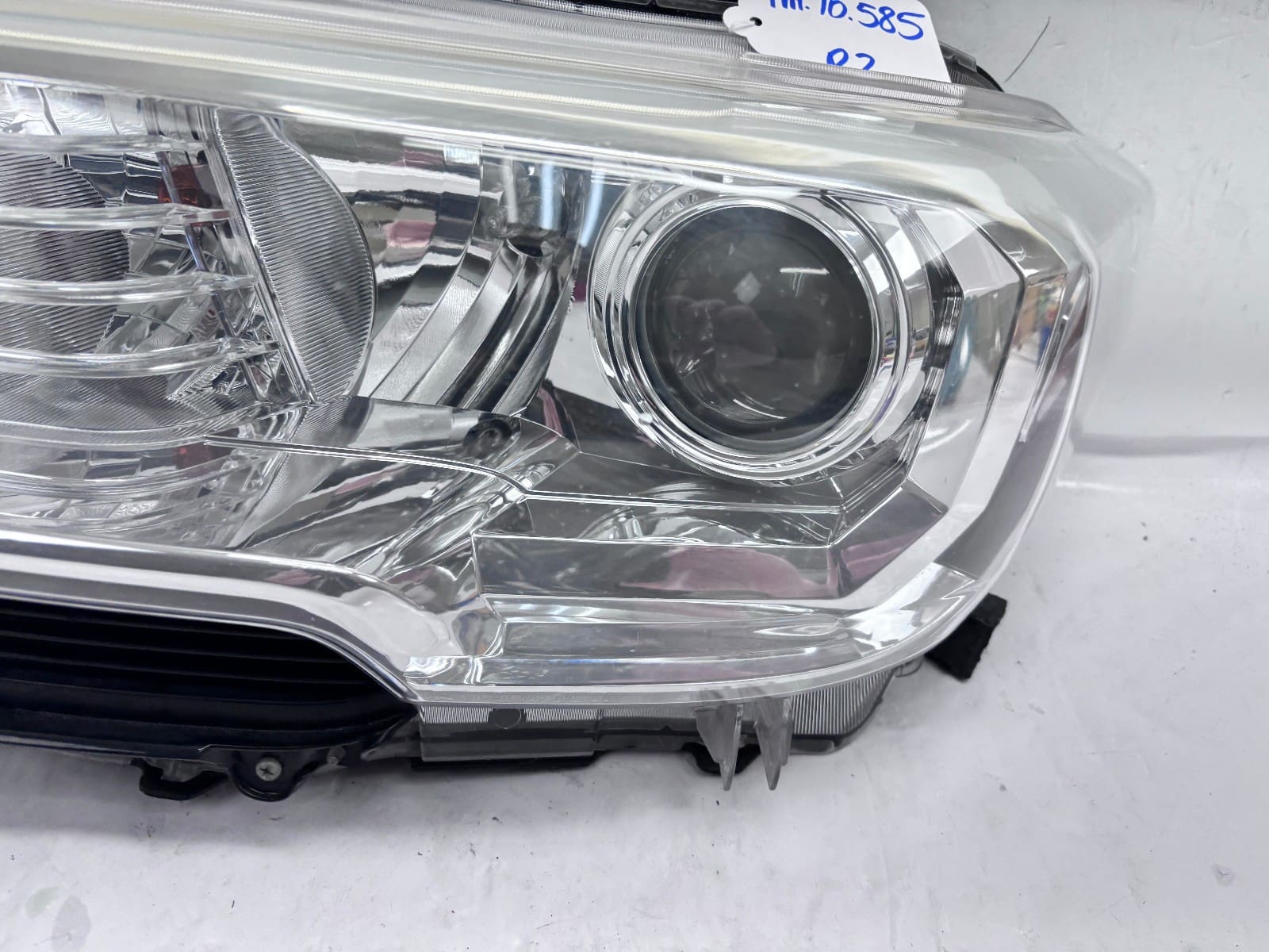 2016-22 Toyota Tacoma Halogen Front Left OEM Headlight 81150-04250 - Image 13