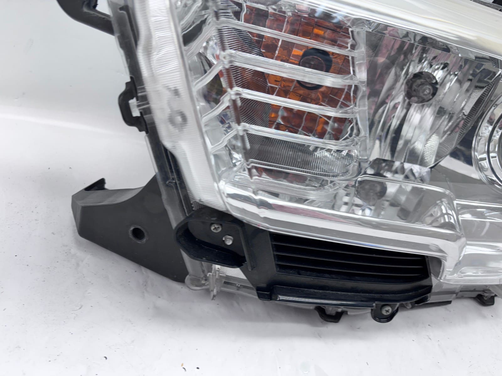 2016-22 Toyota Tacoma Halogen Front Left OEM Headlight 81150-04250 - Image 15