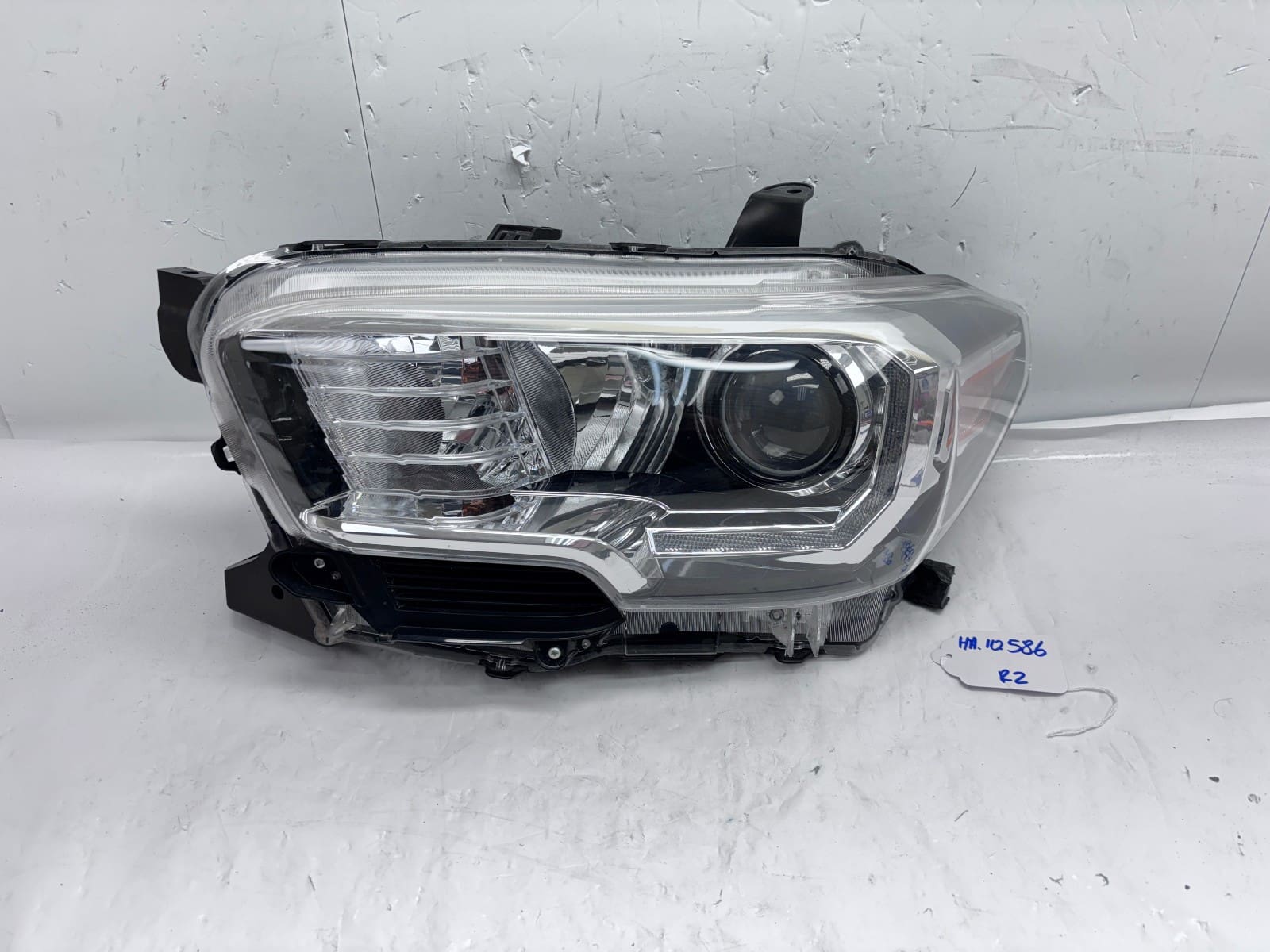 2016-22 Toyota Tacoma Halogen LED Front Left OEM Headlight 81150-04270 A - Image 2