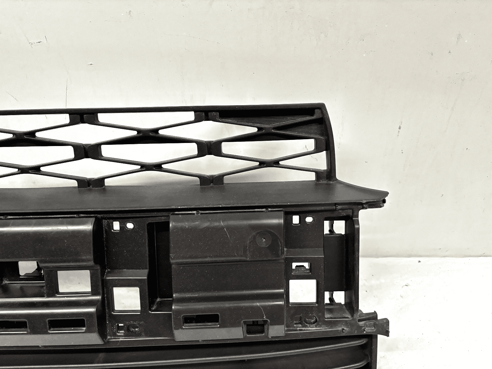 2014-2020 Toyota 4Runner Front OEM Grille 52701-35010 - Image 3