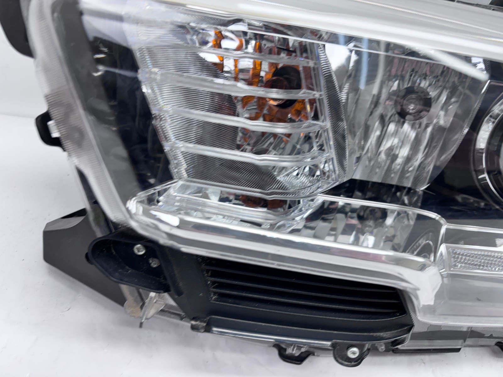 2016-22 Toyota Tacoma Halogen LED Front Left OEM Headlight 81150-04270 A - Image 19