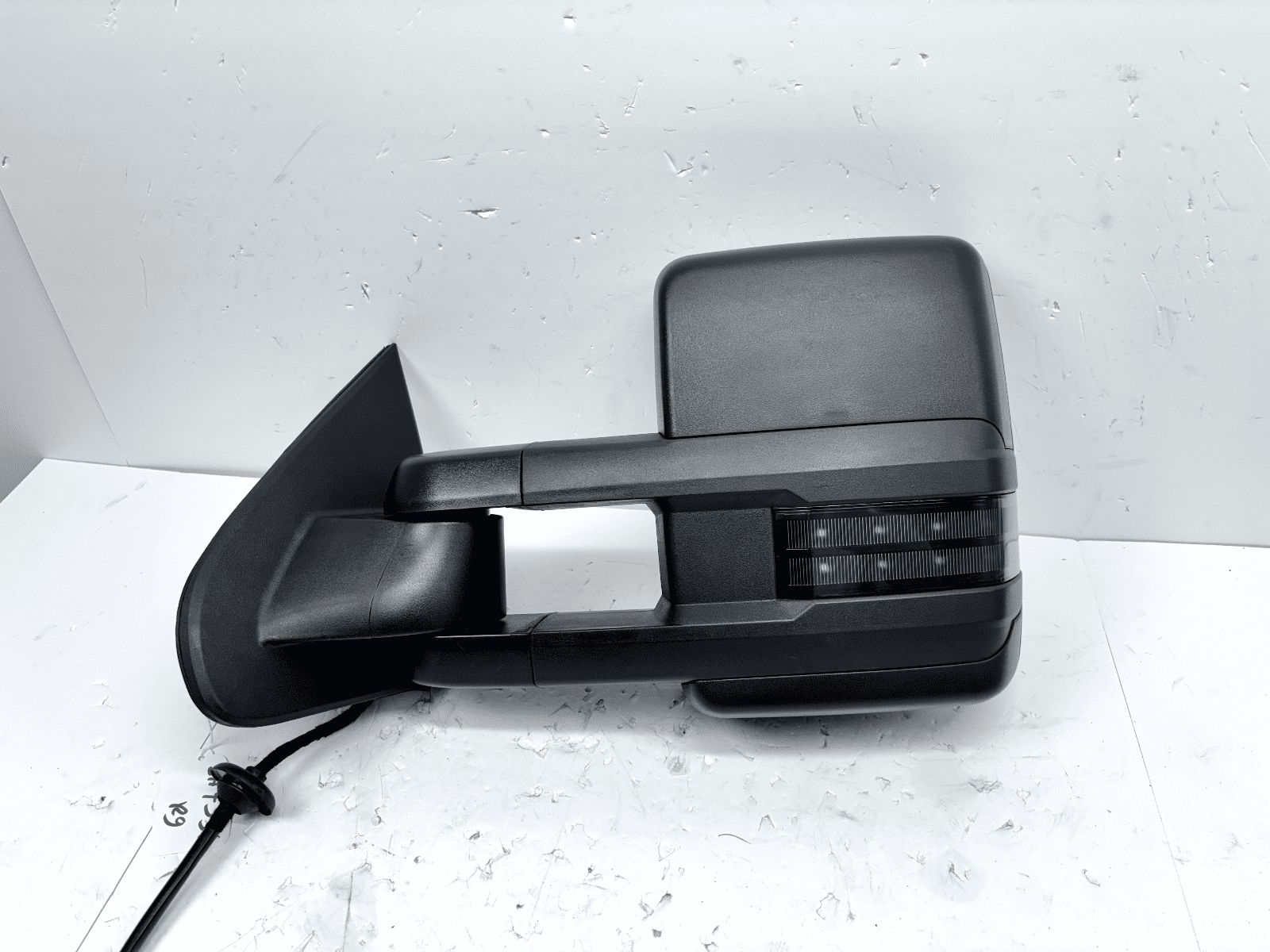 2003-06 Chevy Silverado Front Left Heated Tow Mirror Assembly - Black