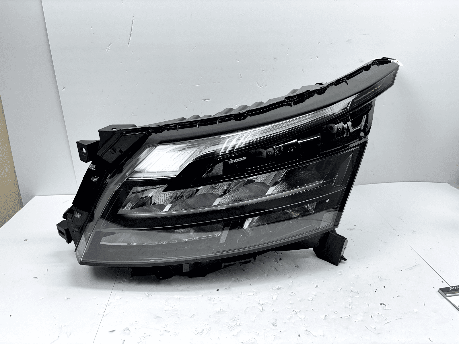 USED 2022-24 Nissan Pathfinder Front Left LED OEM Headlight