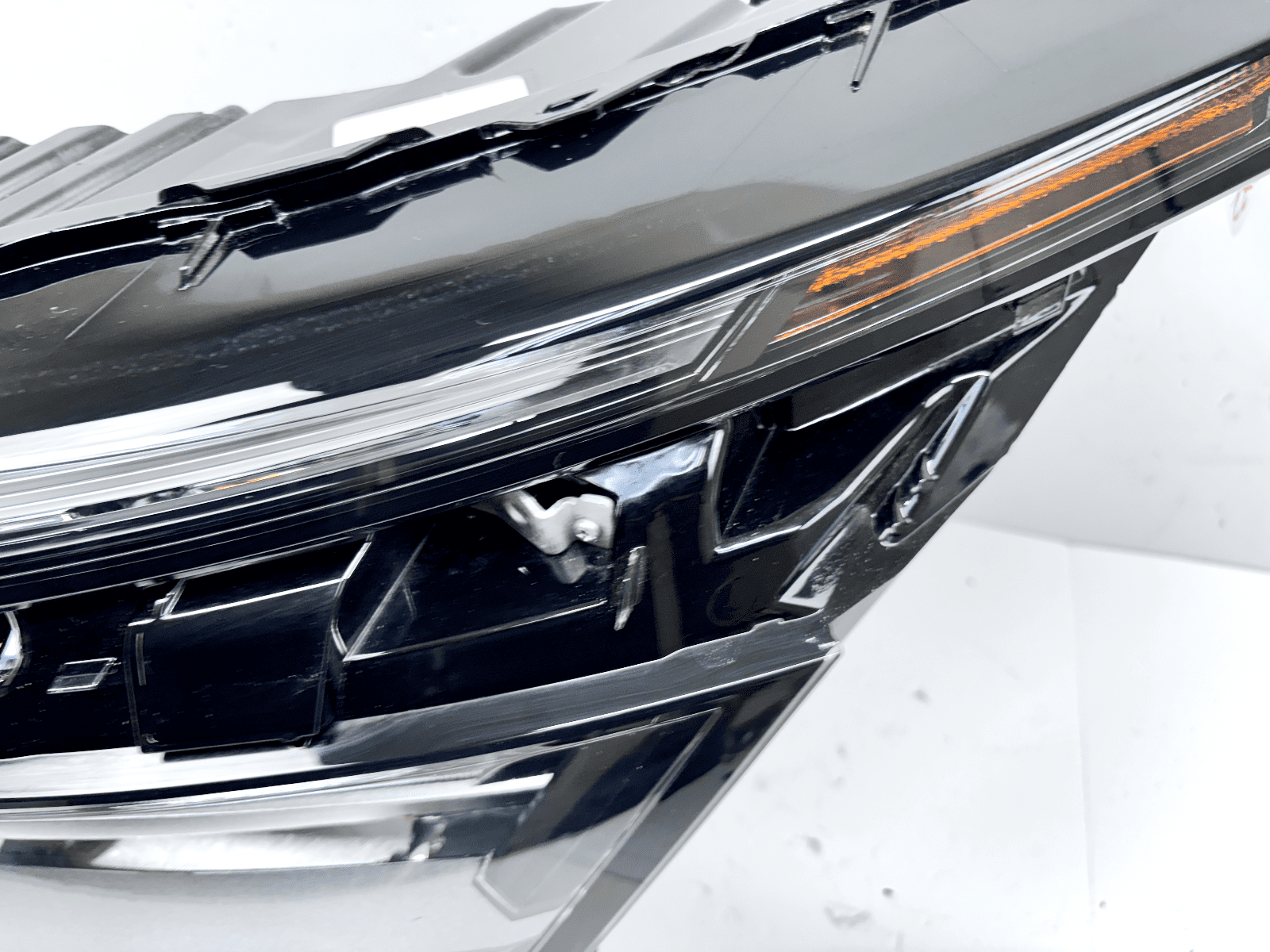 USED 2022-24 Nissan Pathfinder Front Left LED OEM Headlight - Image 8