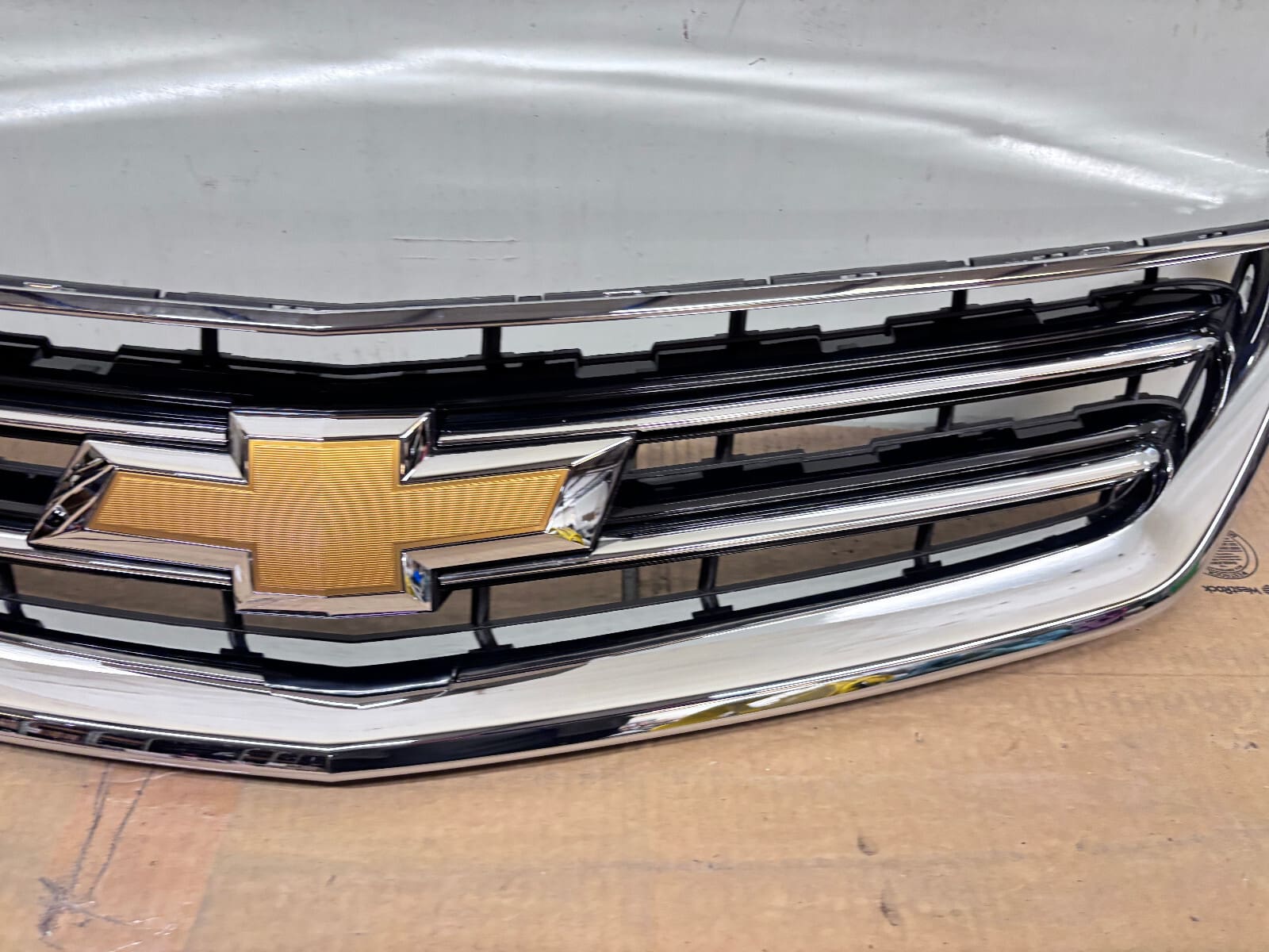 2014-2020 Chevy Impala Chrome Front OEM Grille 84720377 - Image 5