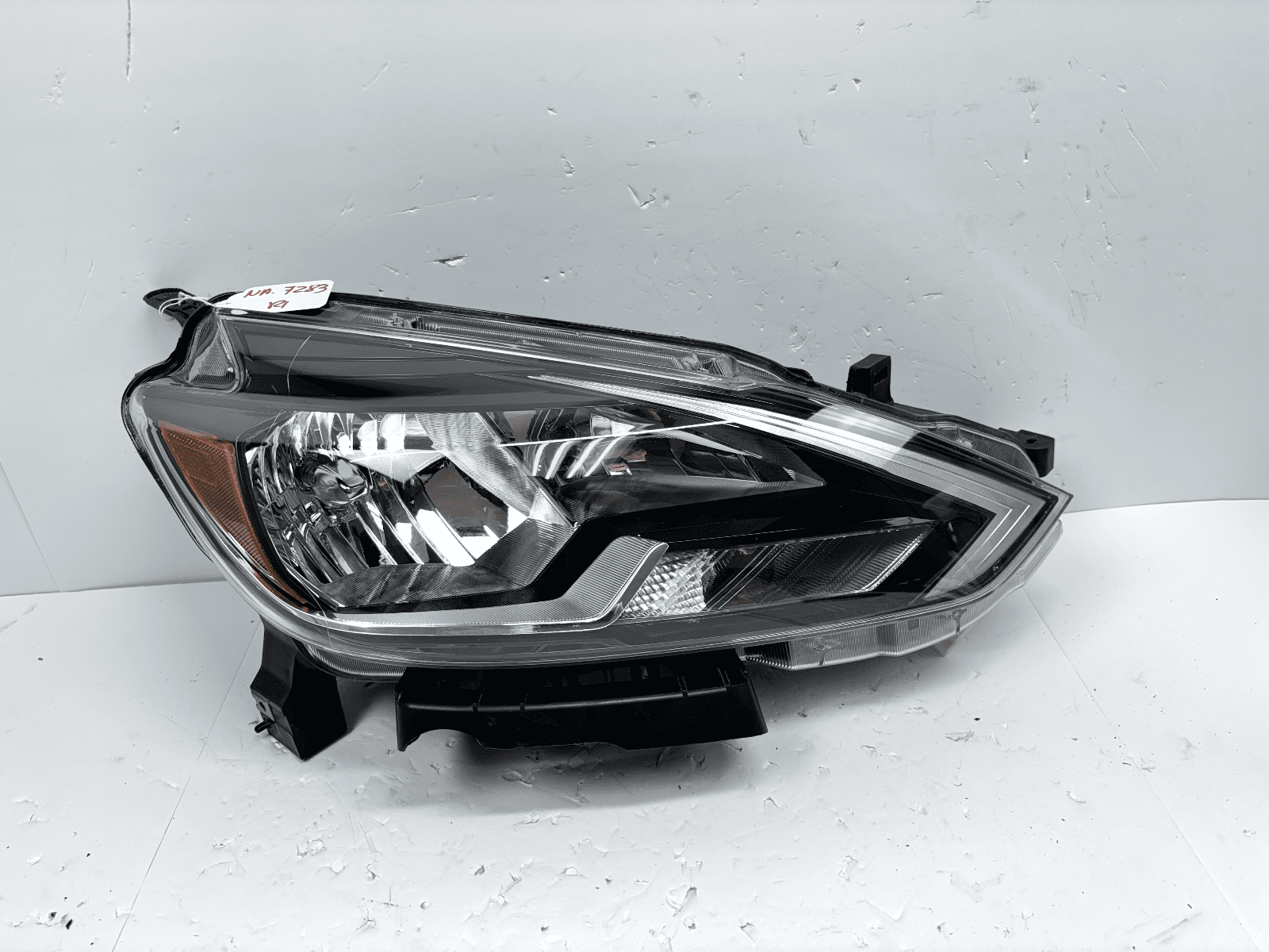 2016-19 Nissan Sentra Halogen Front Right OEM Headlight Black Housing