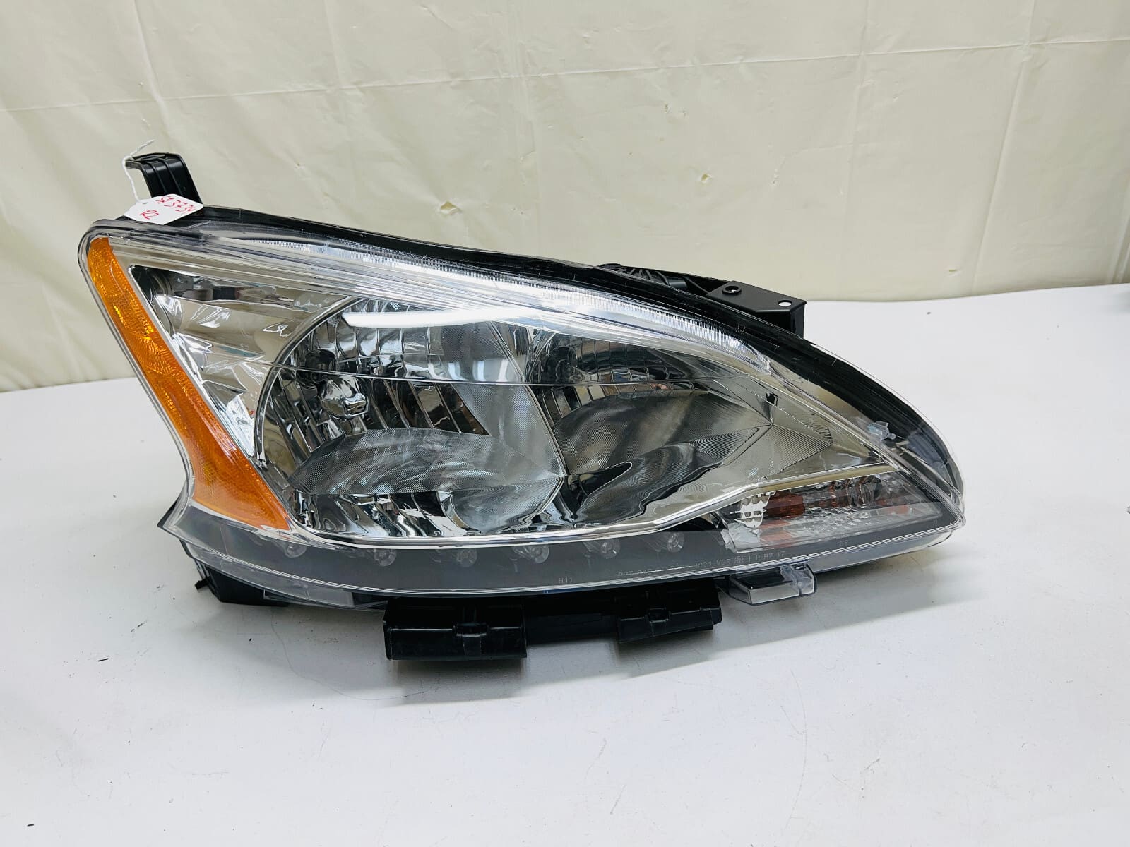 MINT 2013-15 Nissan Sentra Halogen LED Front Right CAPA Headlight