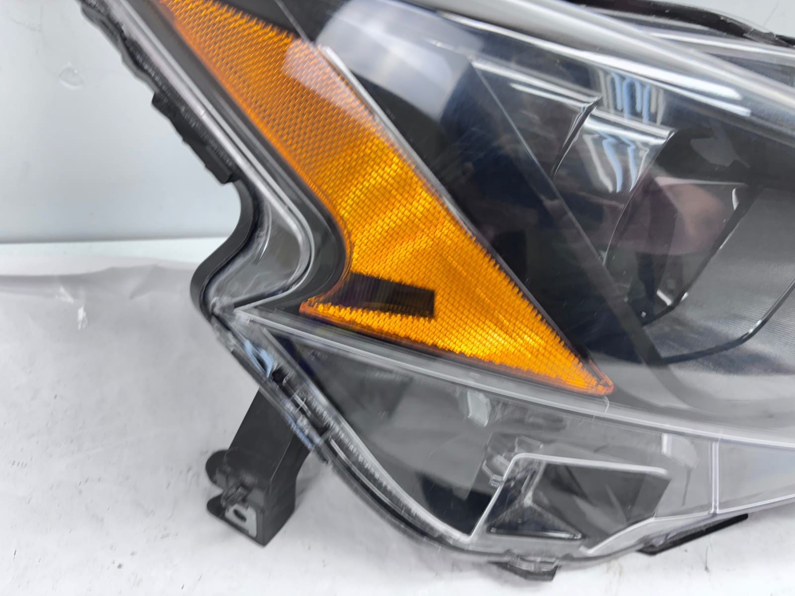 2023-25 Nissan Altima Halogen Black Trim Front Right OEM Headlight - Image 9