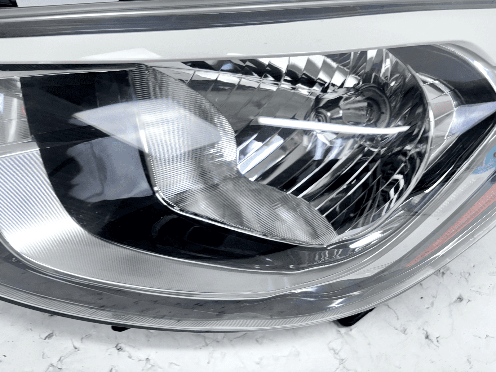 2015-17 Hyundai Accent Halogen Front Left OEM Headlight 92101-1r7 - Image 10
