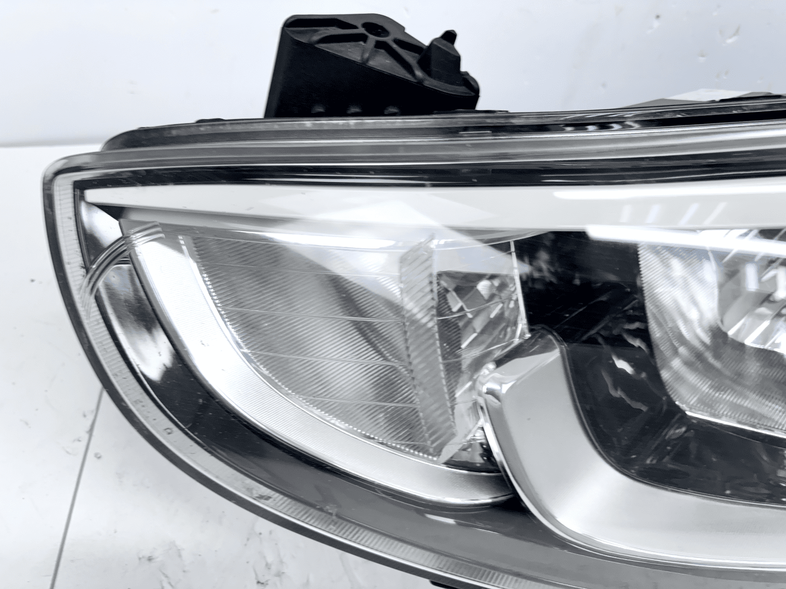 2015-17 Hyundai Accent Halogen Front Left OEM Headlight 92101-1r7 - Image 11