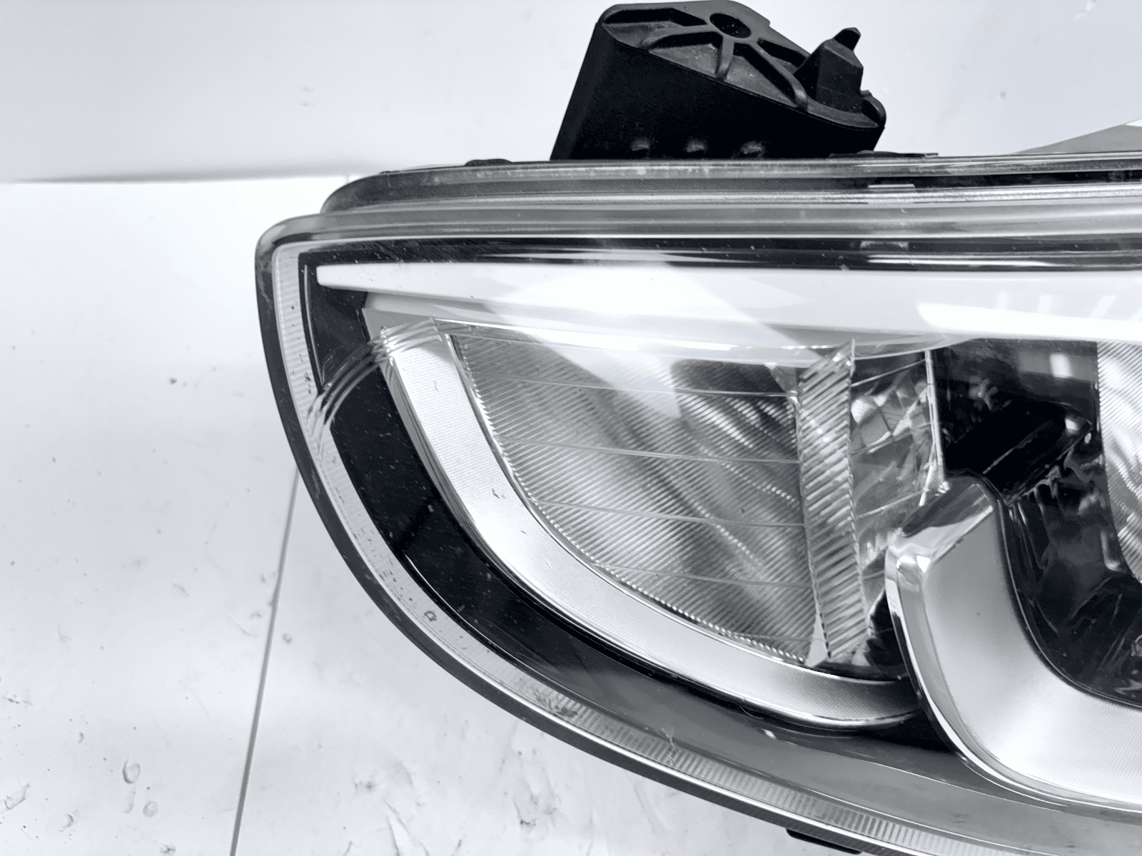 2015-17 Hyundai Accent Halogen Front Left OEM Headlight 92101-1r7 - Image 12