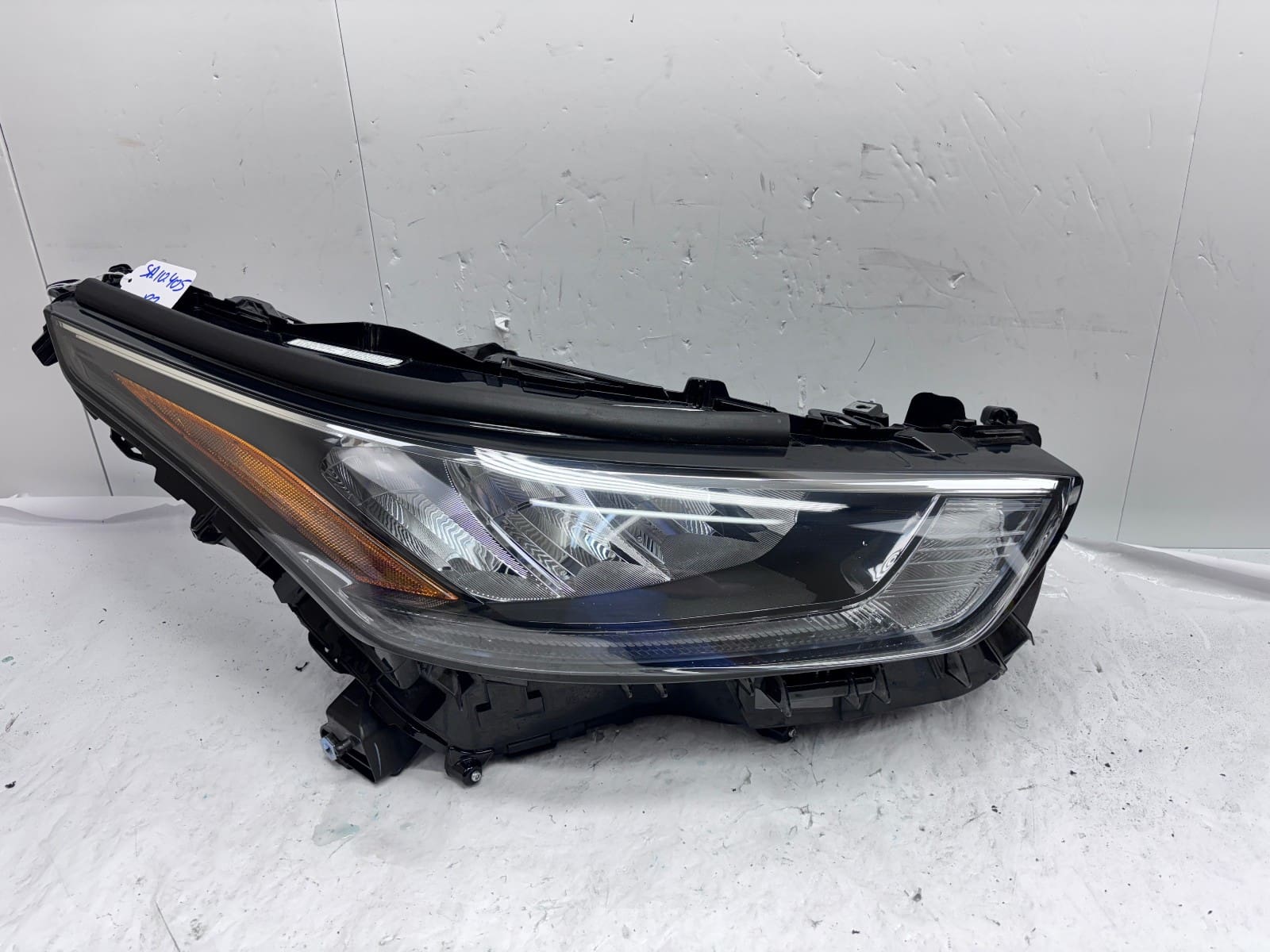 2020-23 Toyota Highlander LED Front Right OEM Headlight 10000-8A05M