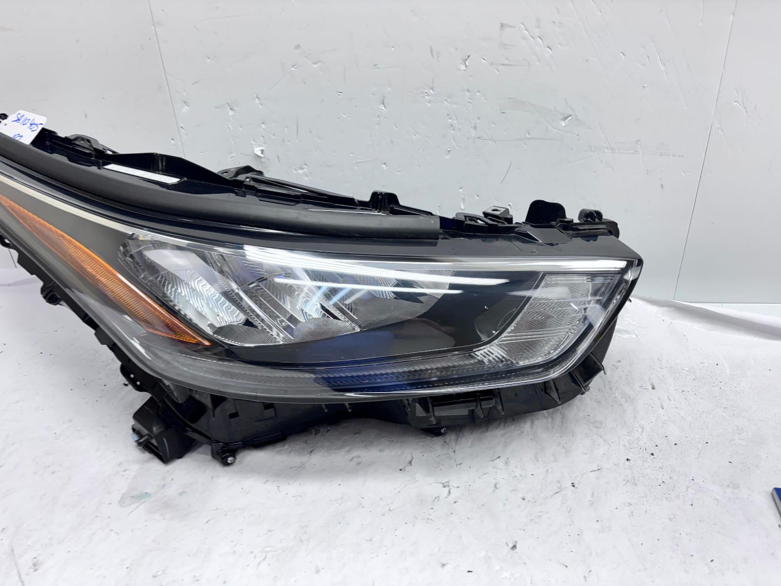 2020-23 Toyota Highlander LED Front Right OEM Headlight 10000-8A05M - Image 2