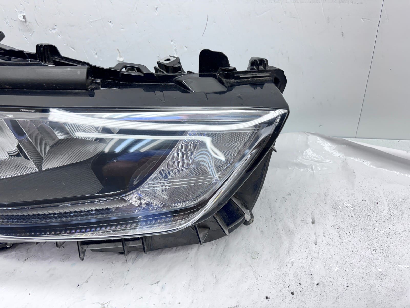 2020-23 Toyota Highlander LED Front Right OEM Headlight 10000-8A05M - Image 3